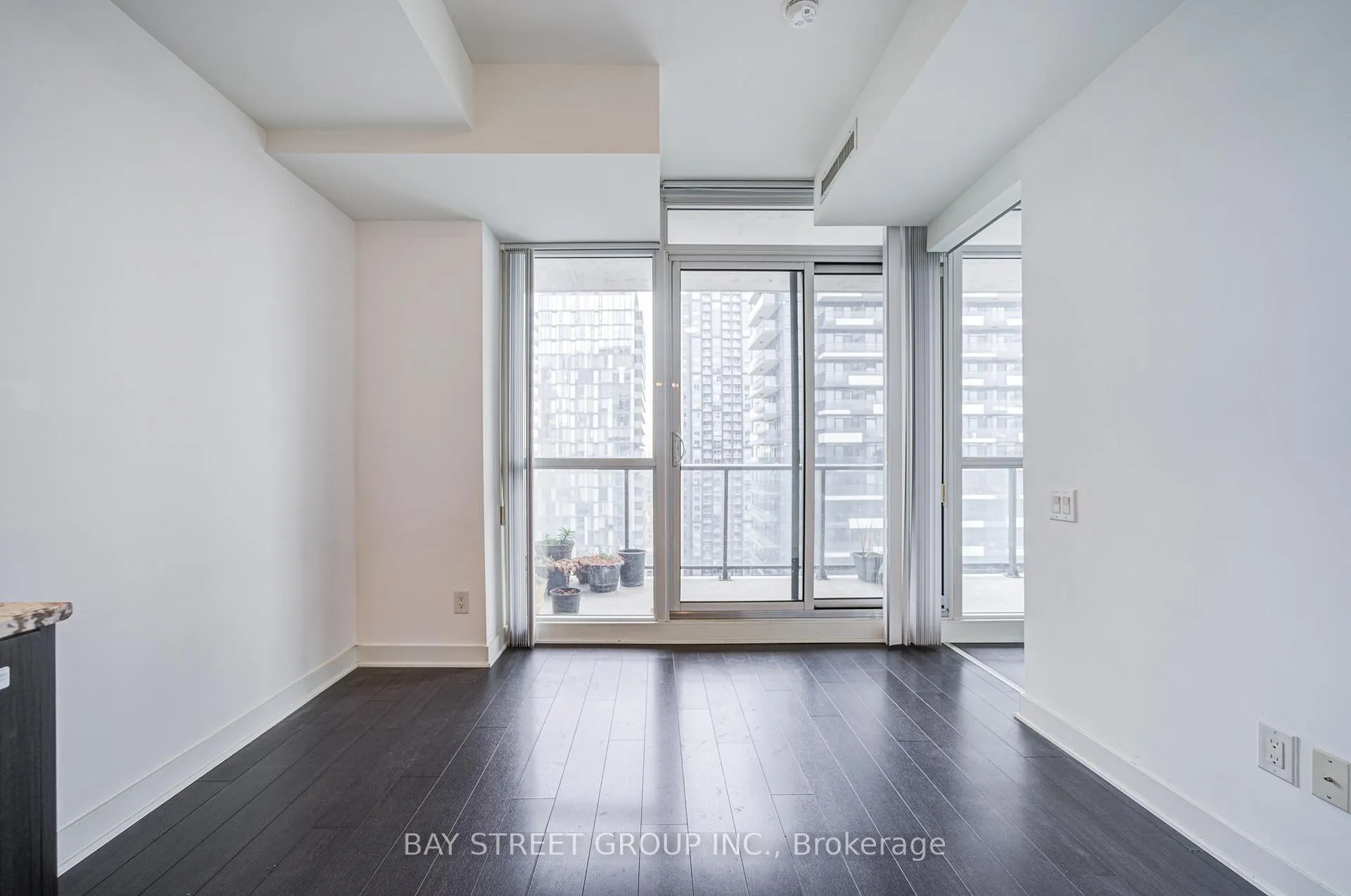 Photo 18 of Unit 3002, 290 Adelaide Street W, Toronto, Waterfront Communities — HOMEH