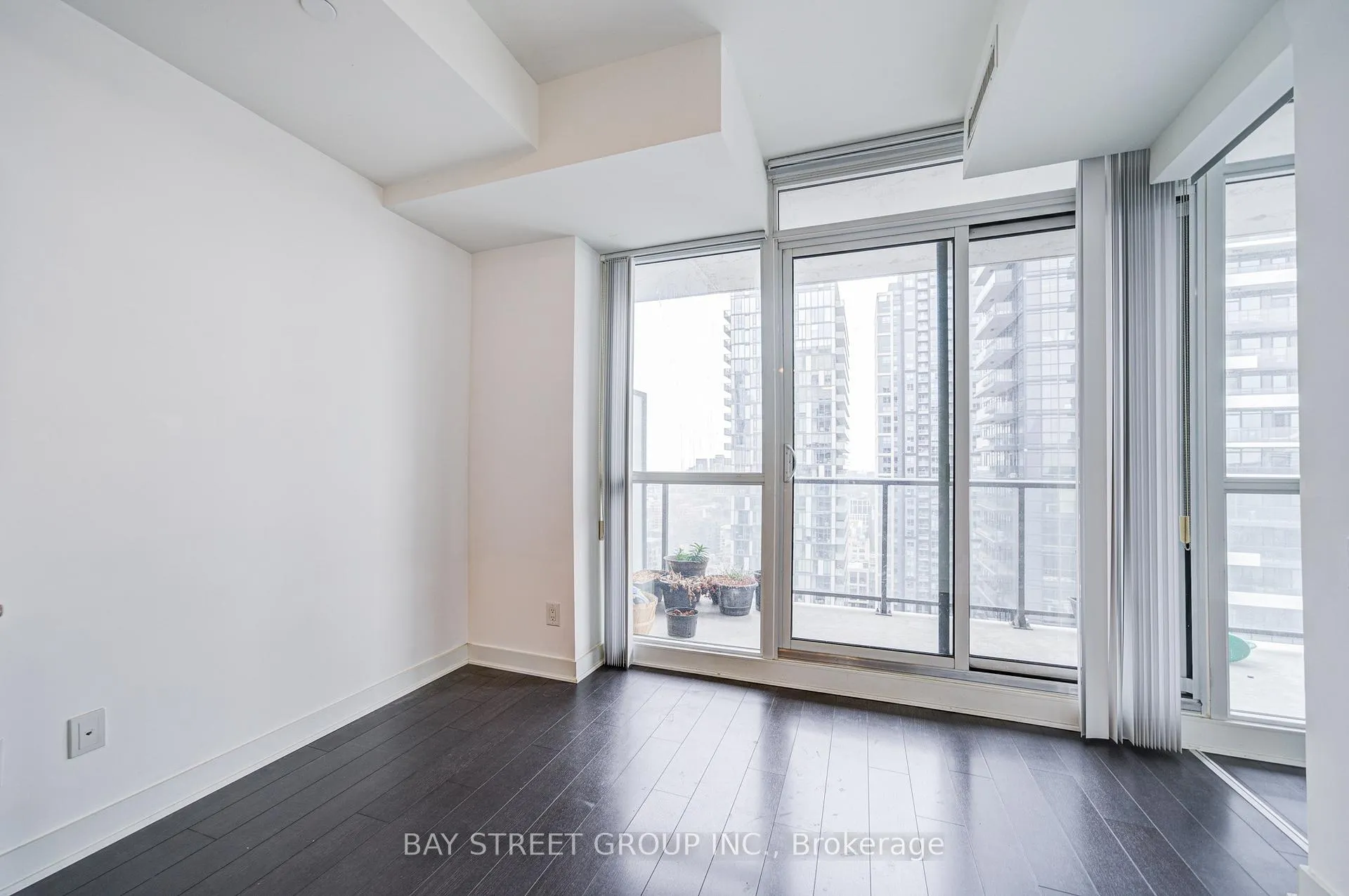 Photo 19 of Unit 3002, 290 Adelaide Street W, Toronto, Waterfront Communities — HOMEH