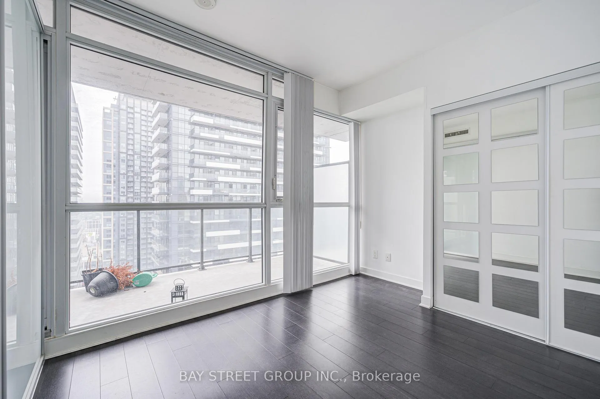 Photo 24 of Unit 3002, 290 Adelaide Street W, Toronto, Waterfront Communities — HOMEH