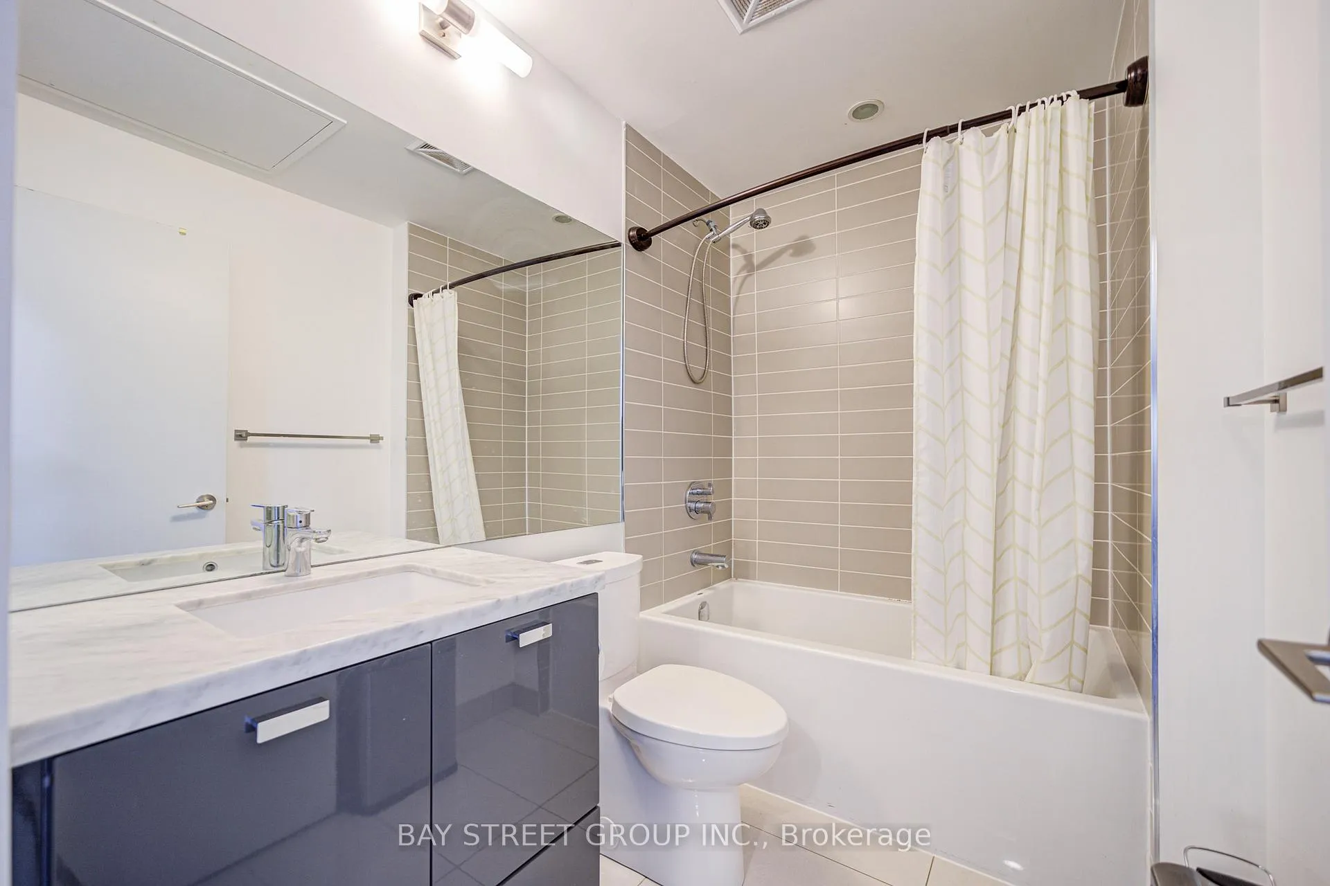 Photo 26 of Unit 3002, 290 Adelaide Street W, Toronto, Waterfront Communities — HOMEH