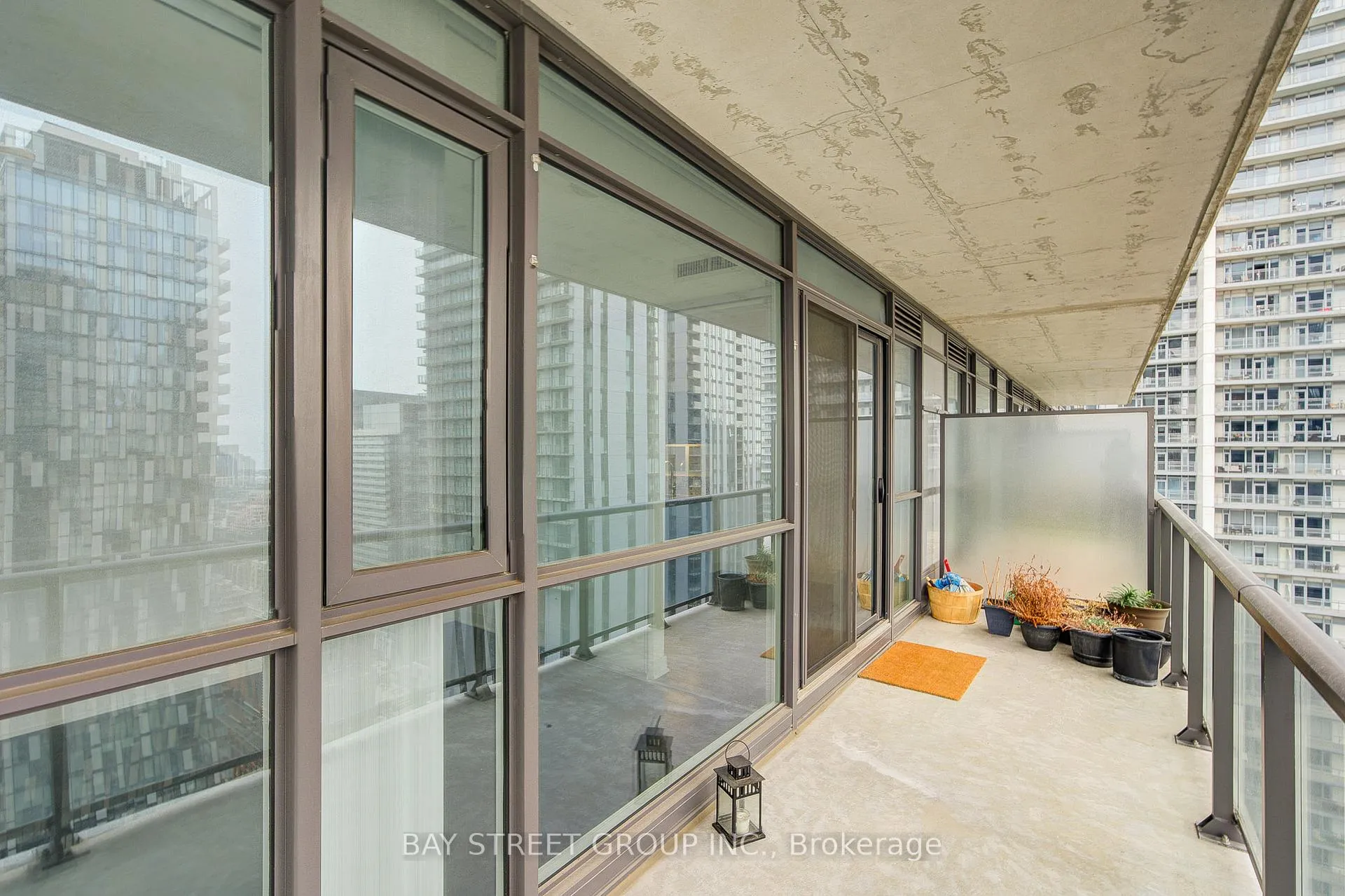 Photo 31 of Unit 3002, 290 Adelaide Street W, Toronto, Waterfront Communities — HOMEH