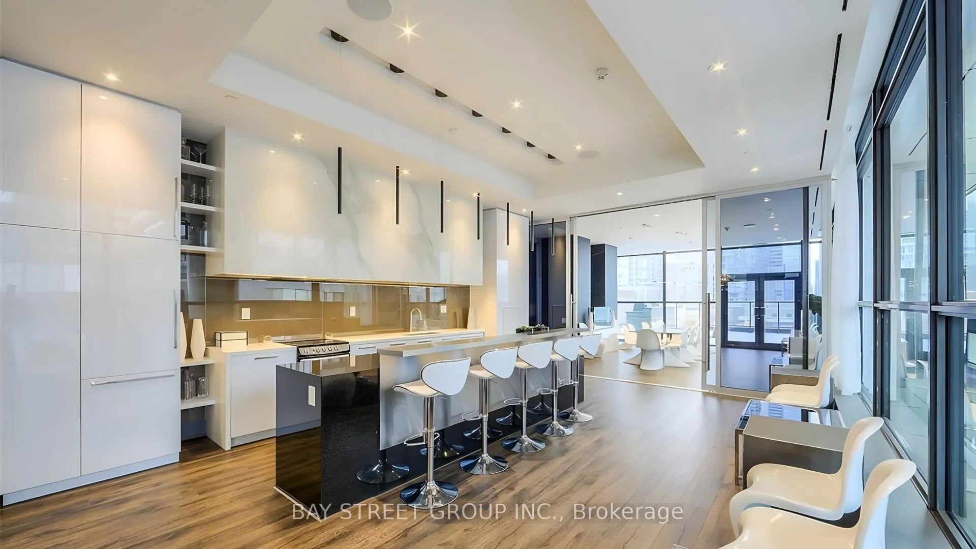 Photo 39 of Unit 3002, 290 Adelaide Street W, Toronto, Waterfront Communities — HOMEH