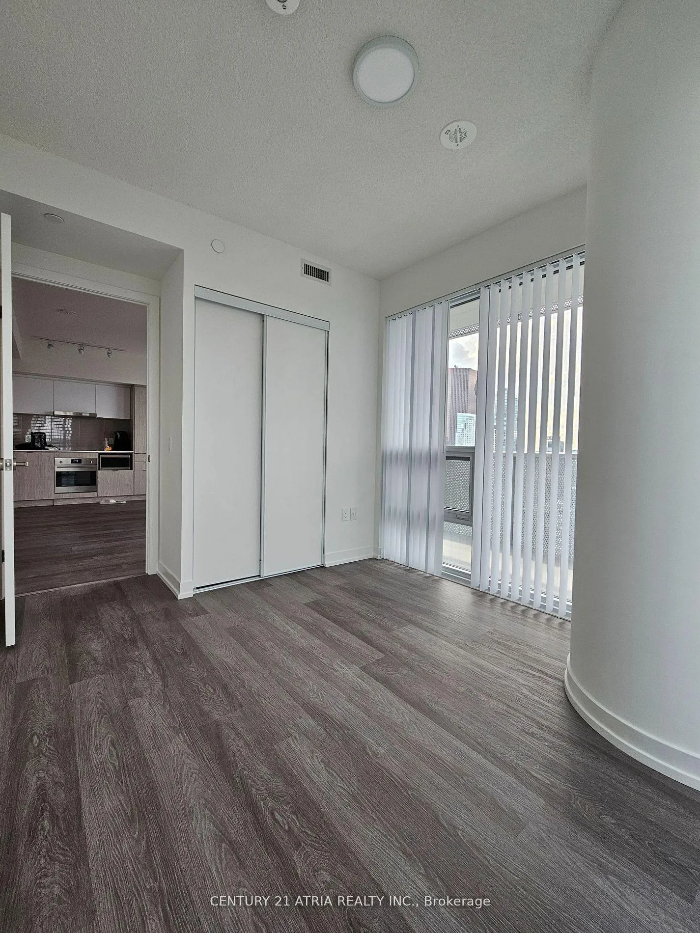 Photo 4 of Unit 4305, 55 Cooper Street, Toronto, Waterfront Communities — HOMEH