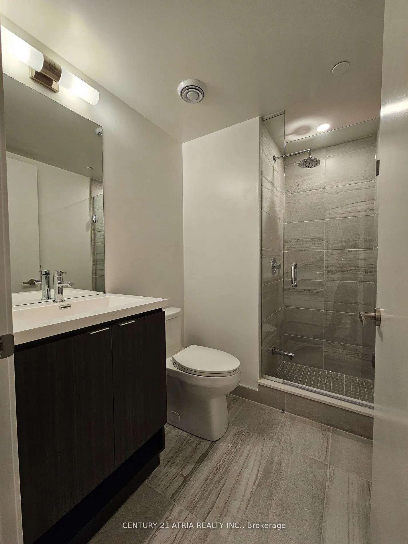Photo 8 of Unit 4305, 55 Cooper Street, Toronto, Waterfront Communities — HOMEH