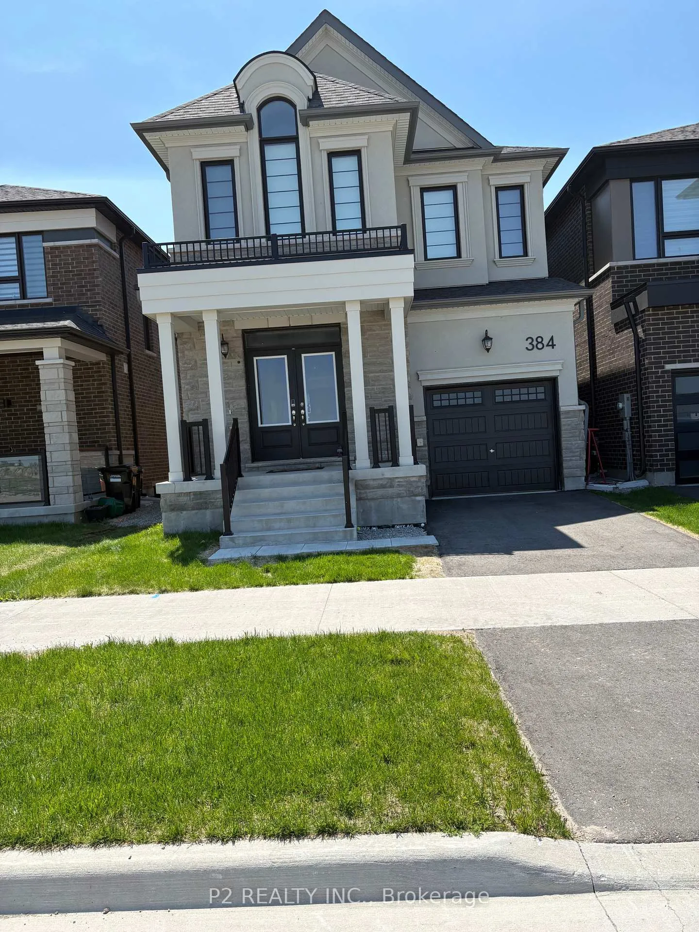 Photo 2 of 384 Madelaine Drive, Barrie, Rural Barrie Southeast — HOMEH