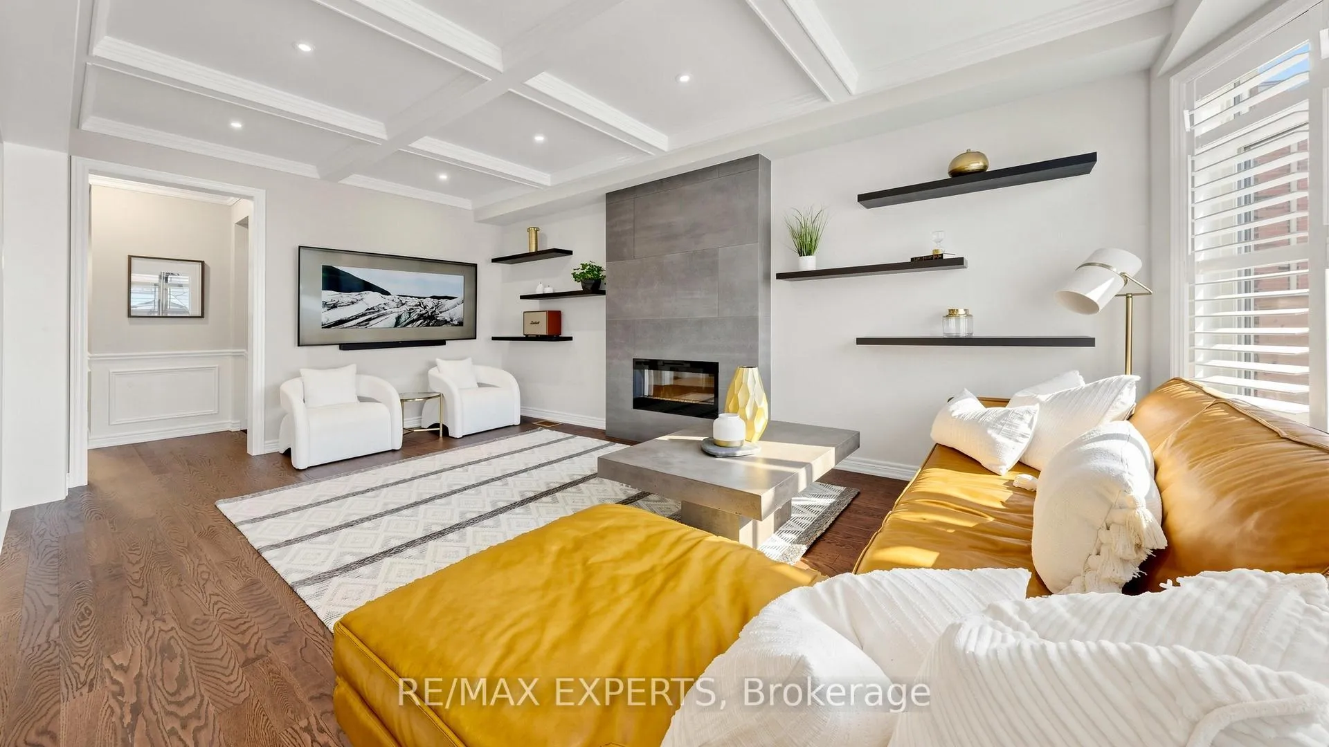 Photo 7 of 22 Red Tree Drive, Vaughan, Kleinburg — HOMEH