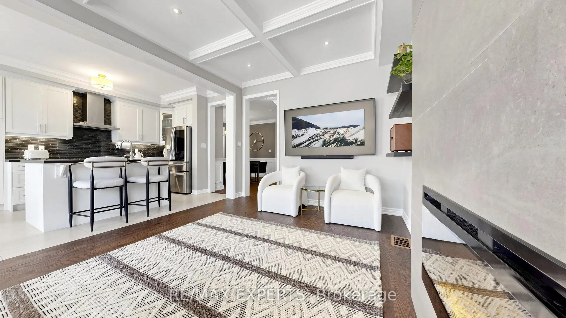 Photo 8 of 22 Red Tree Drive, Vaughan, Kleinburg — HOMEH