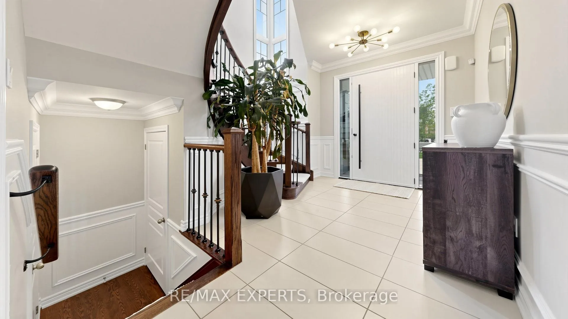 Photo 17 of 22 Red Tree Drive, Vaughan, Kleinburg — HOMEH