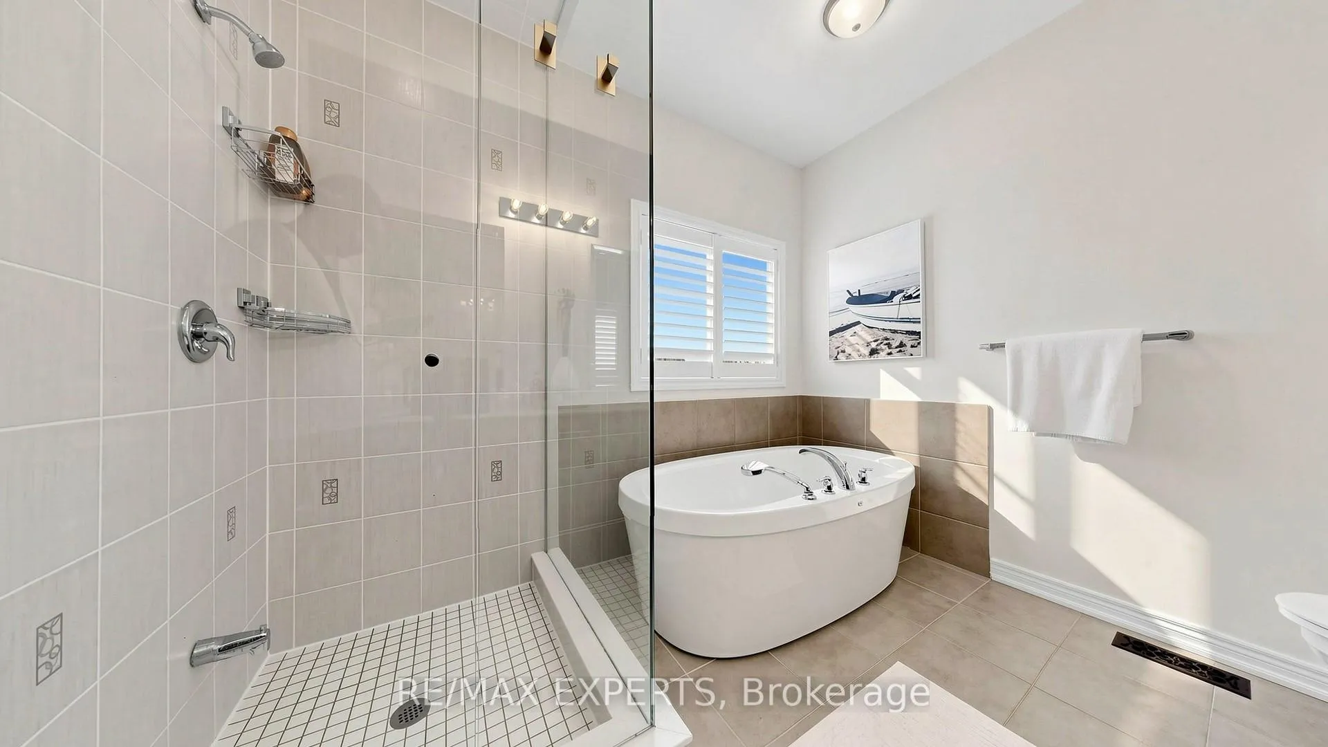 Photo 26 of 22 Red Tree Drive, Vaughan, Kleinburg — HOMEH