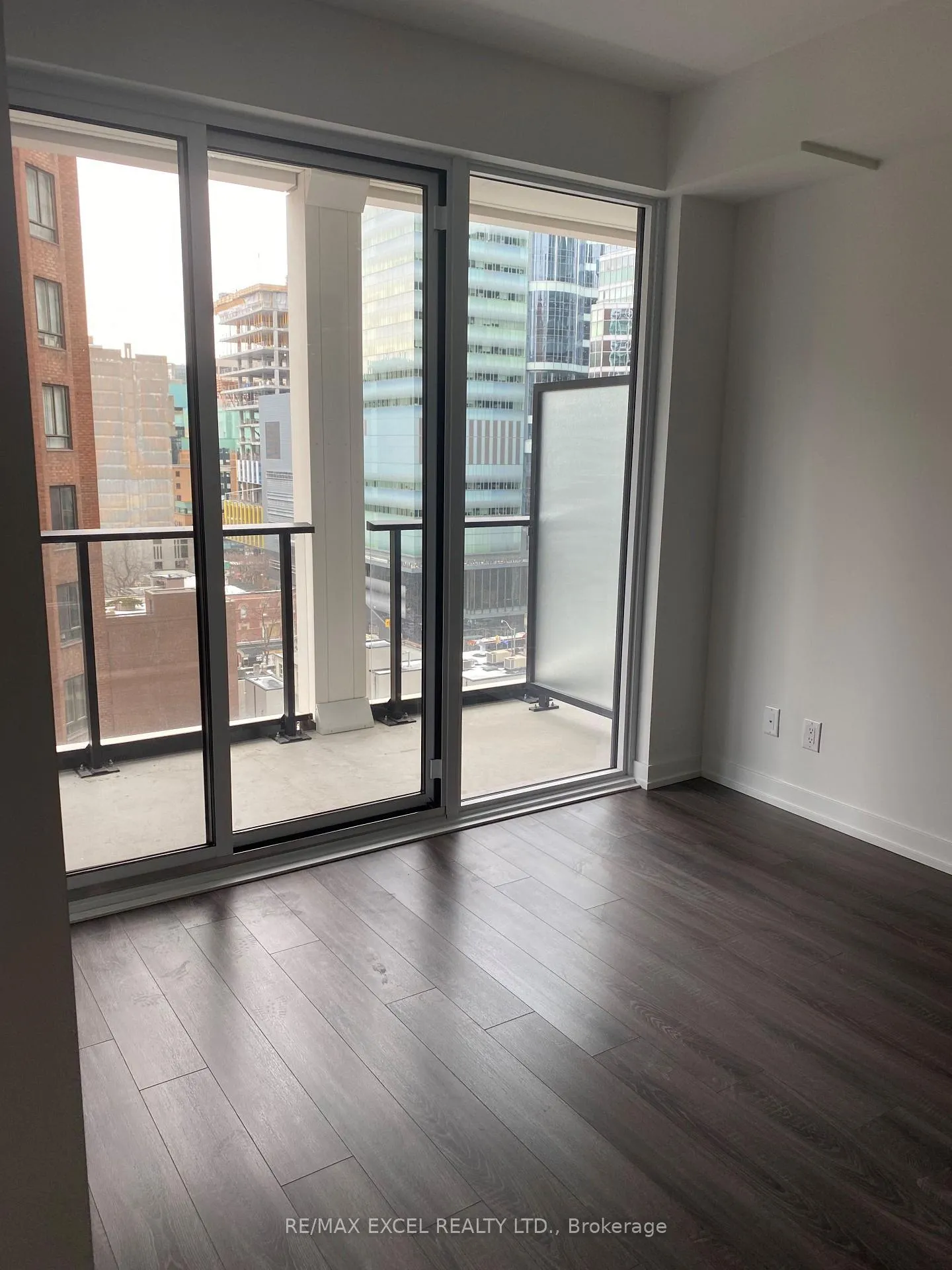 Photo 3 of Unit 913, 20 Edward Street, Toronto, Bay Street Corridor — HOMEH