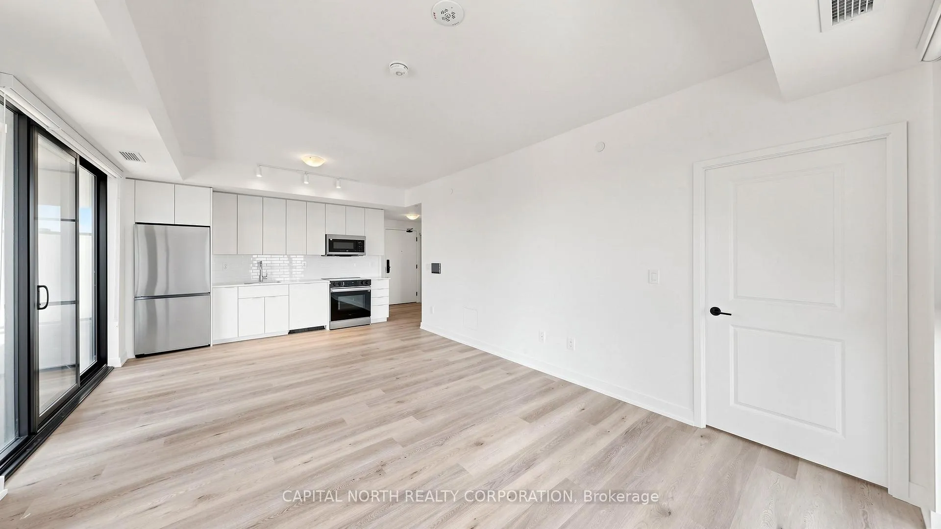 Photo 6 of Unit 708, 2075 Lakeshore Road, Burlington, Brant — HOMEH