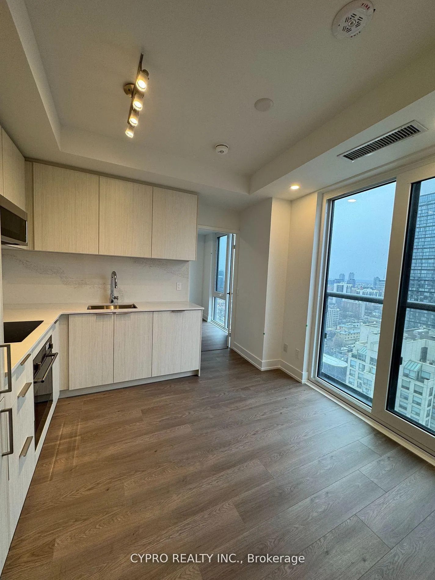 Photo 3 of Unit 2401, 308 Jarvis Street, Toronto, Church-Yonge Corridor — HOMEH