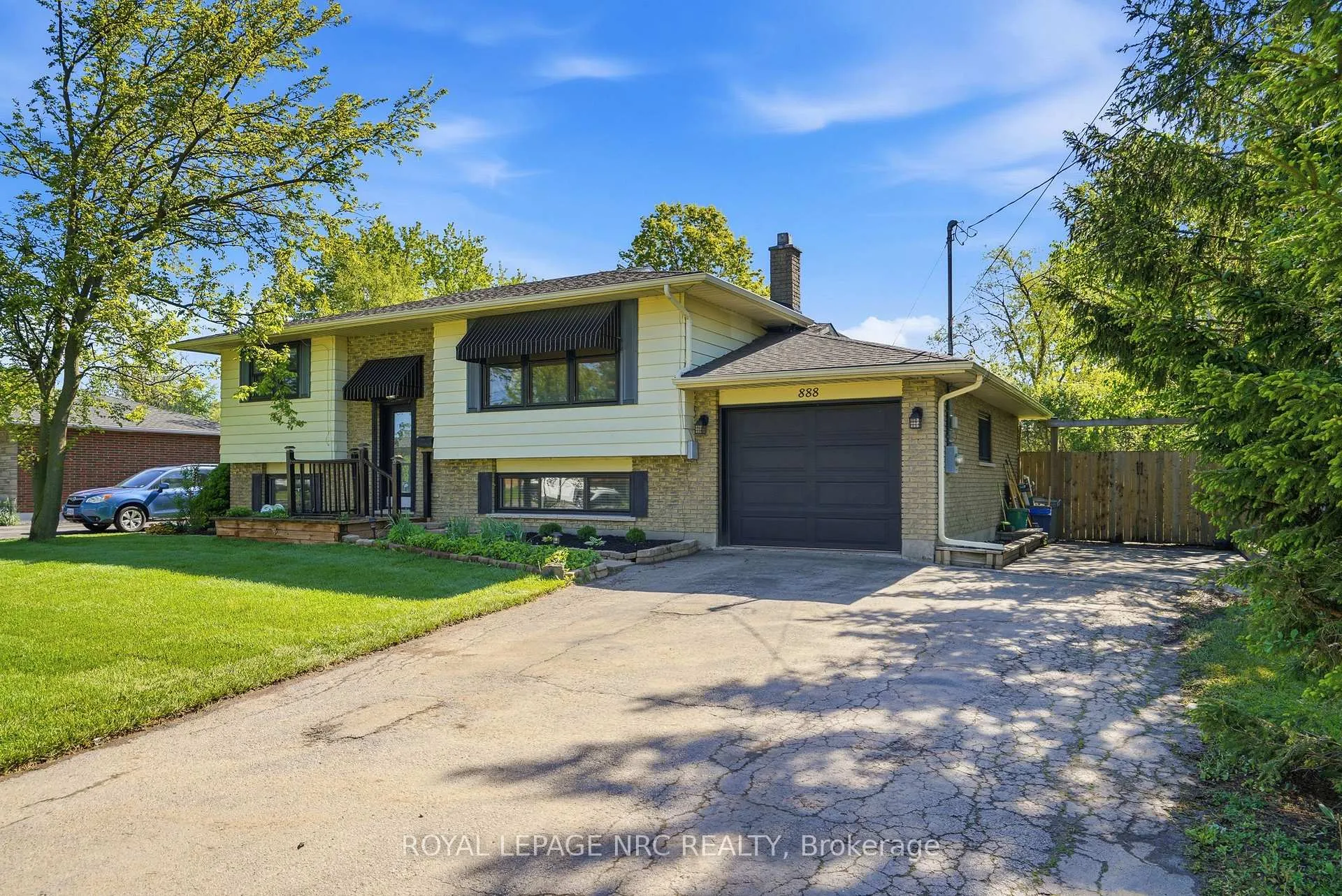 Front of 888 Grandview Road