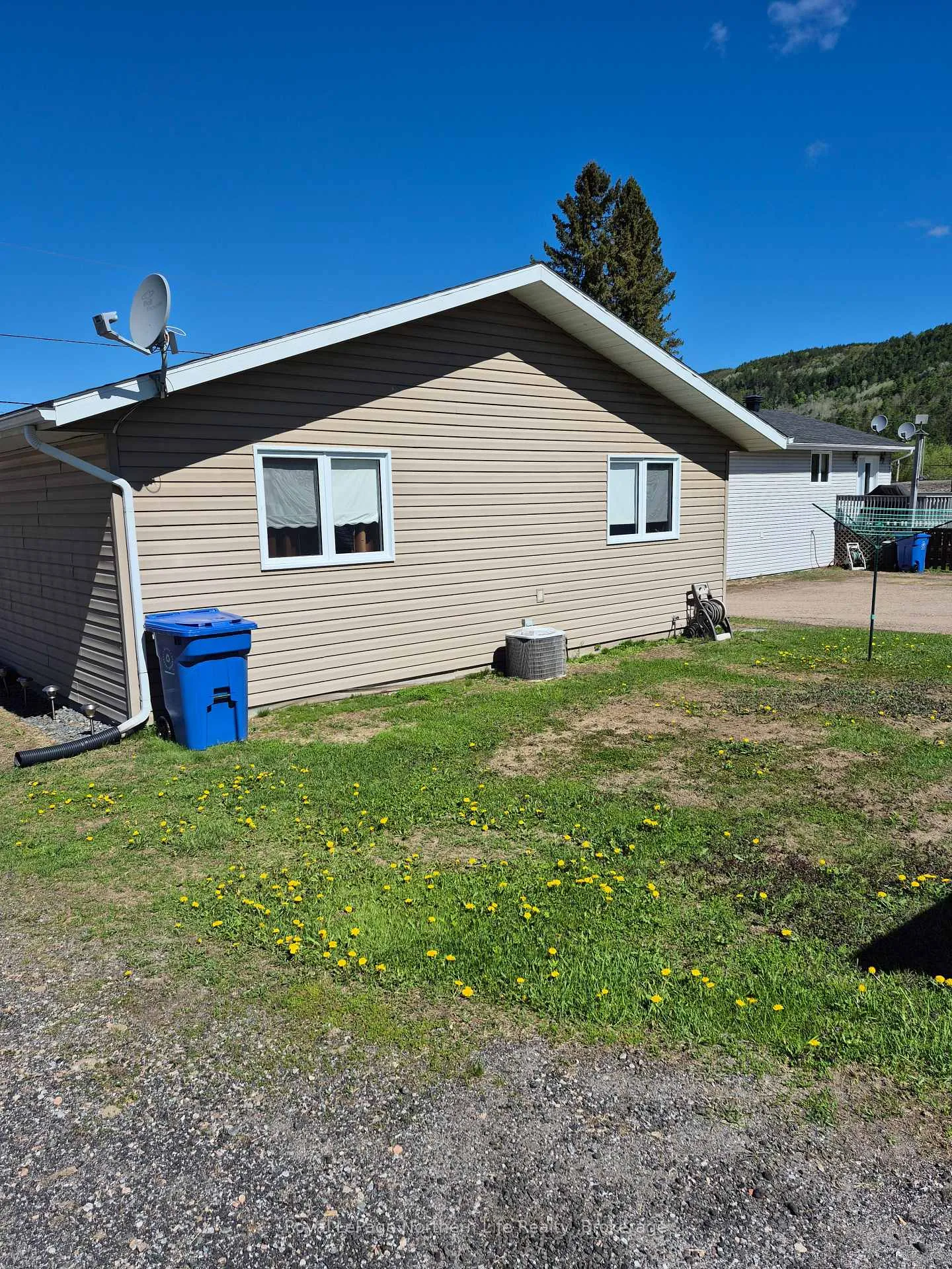 Photo 4 of 261 Brook Street, Mattawa — HOMEH