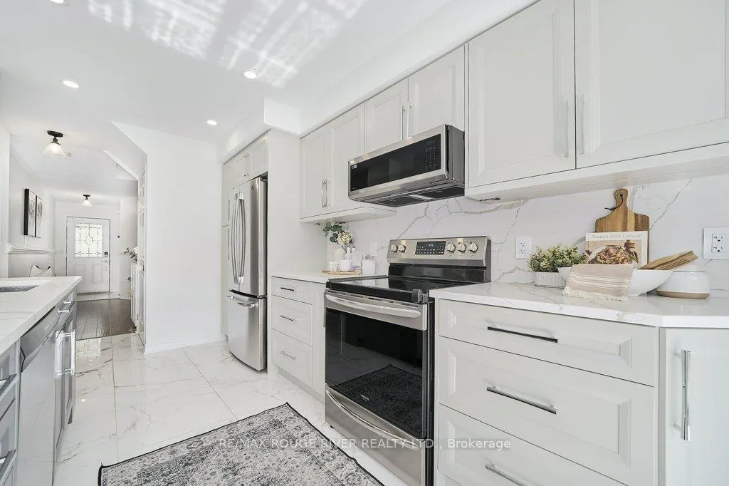 Photo 14 of 106 Tremount Street, Whitby, Rural Whitby — HOMEH