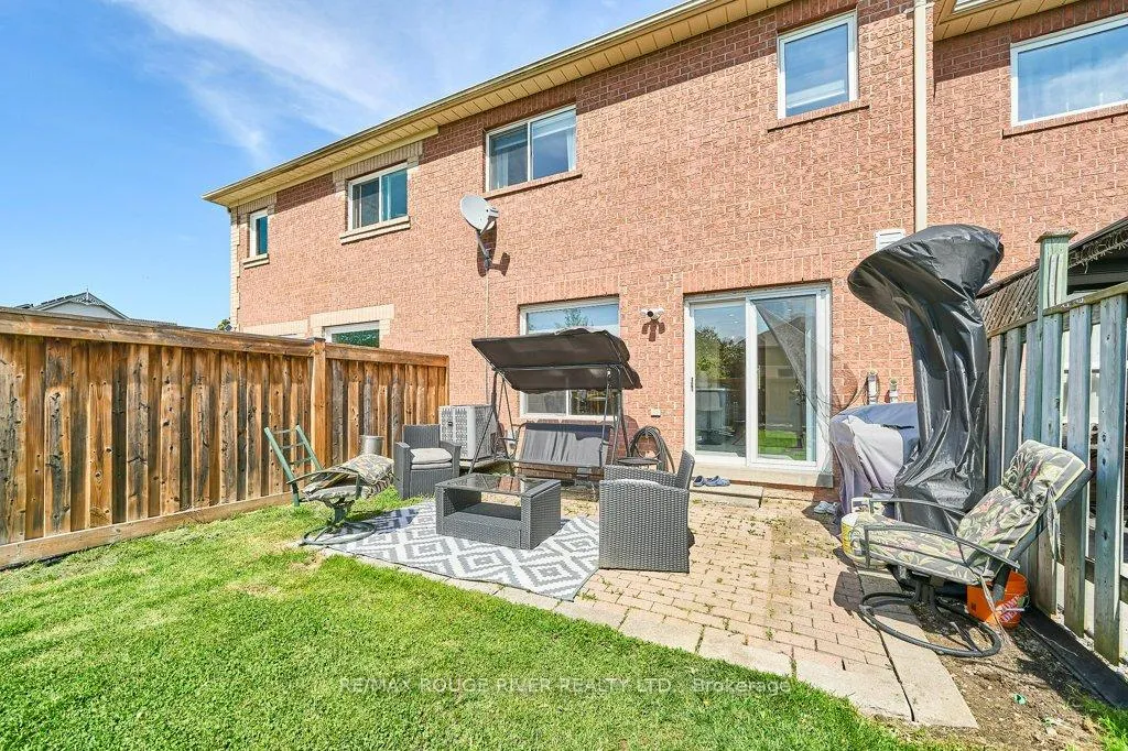 Photo 26 of 106 Tremount Street, Whitby, Rural Whitby — HOMEH