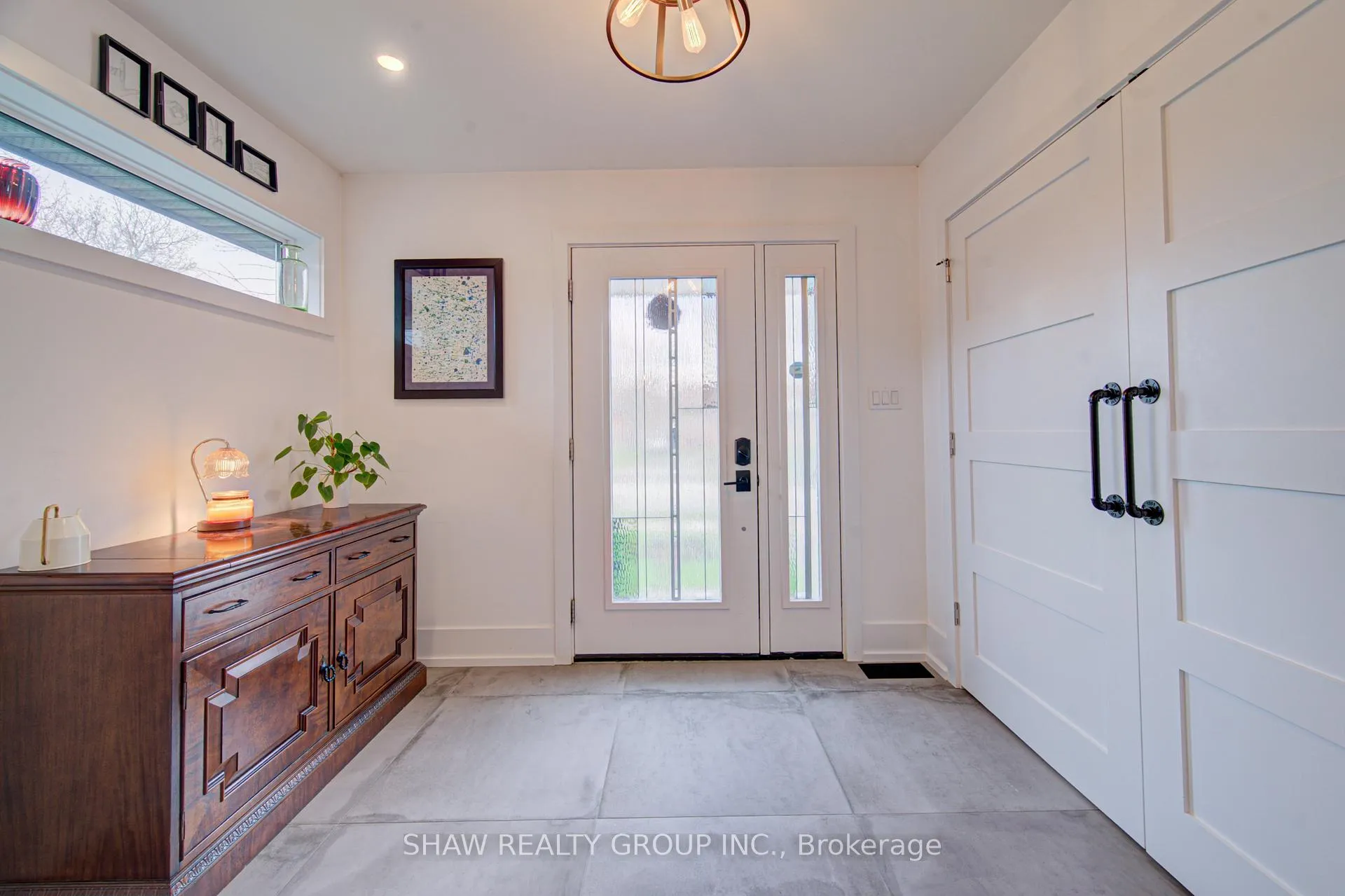 Photo 5 of 1486 Augustine Drive, Burlington, Mountainside — HOMEH