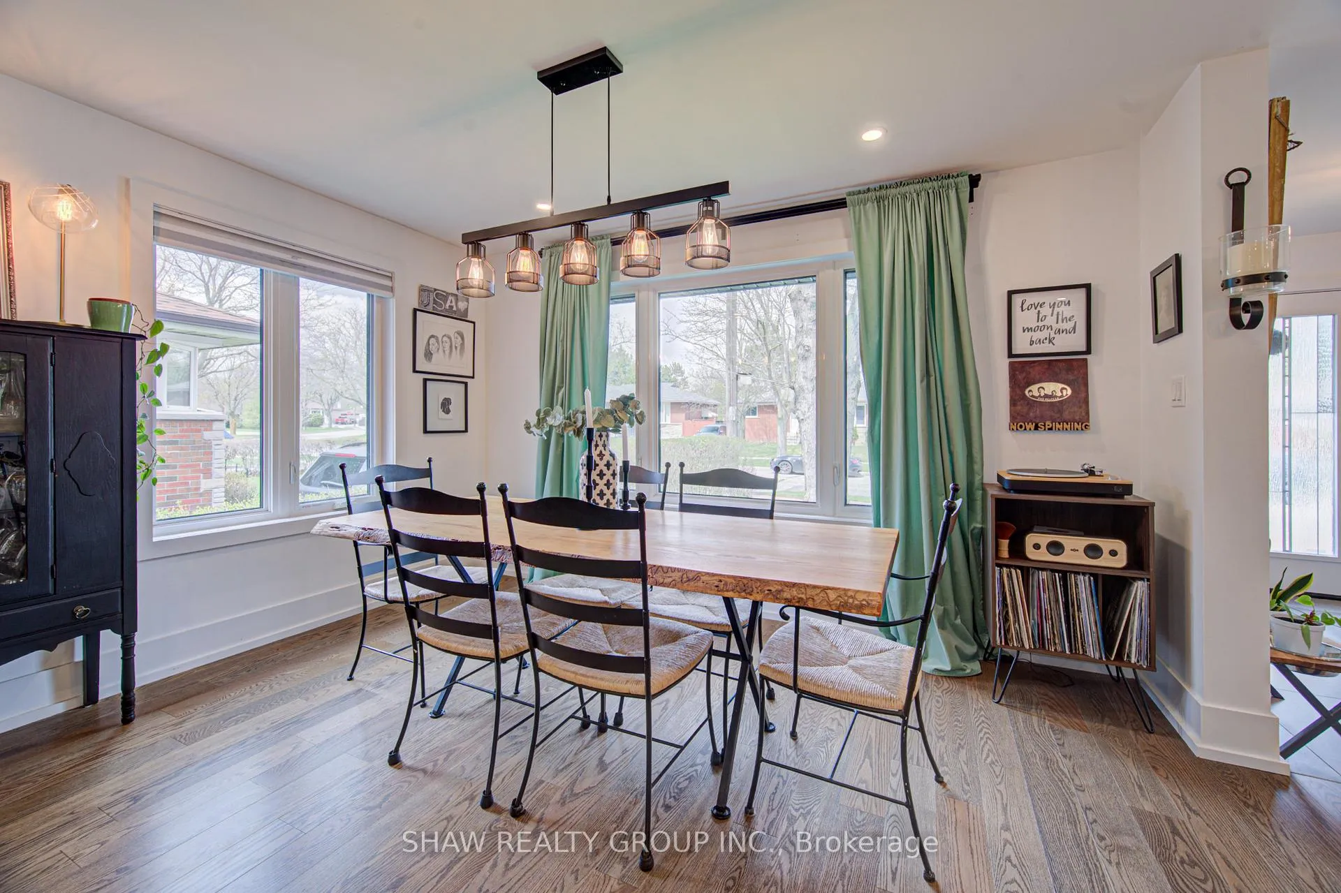 Photo 9 of 1486 Augustine Drive, Burlington, Mountainside — HOMEH