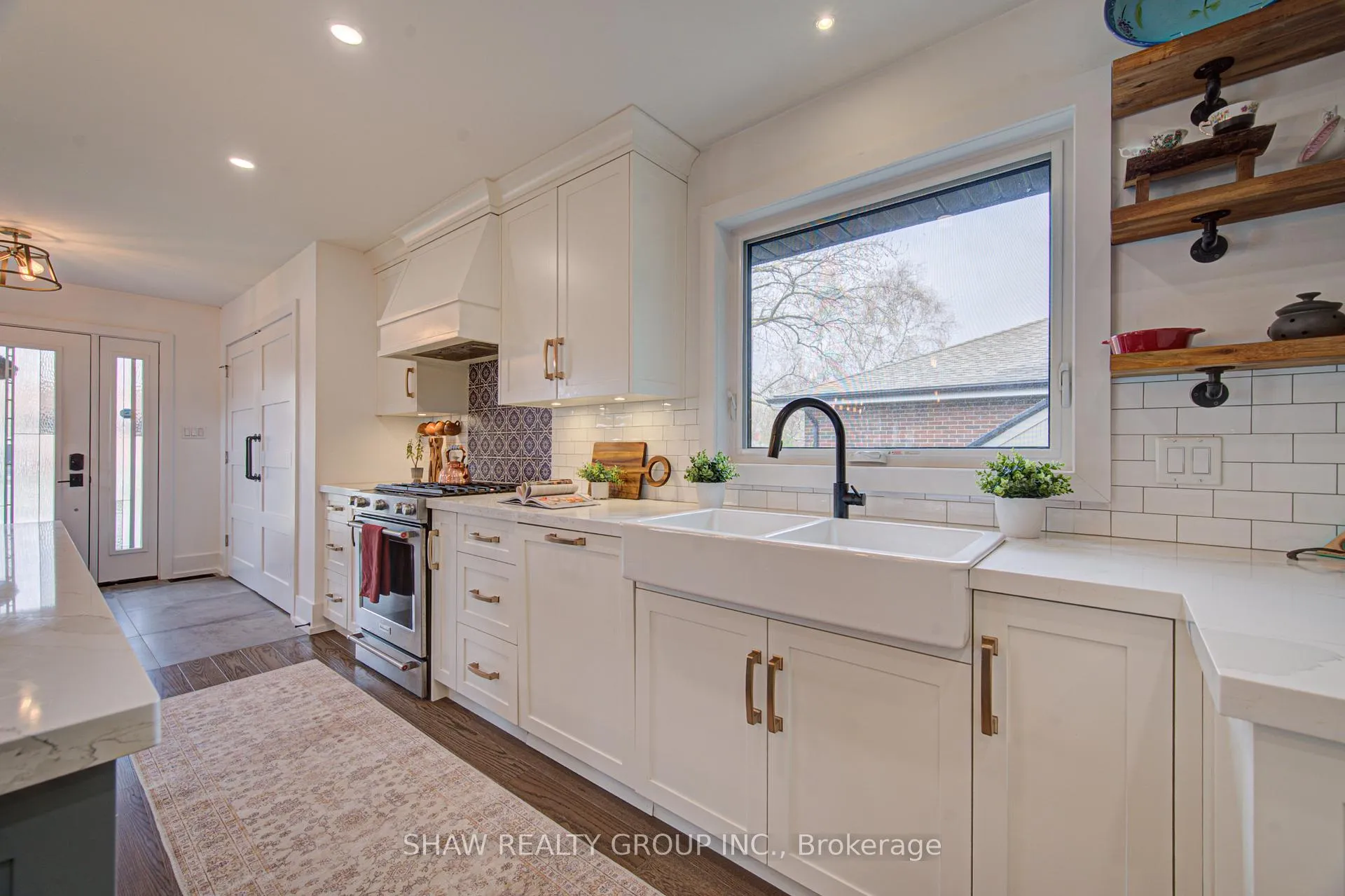 Photo 12 of 1486 Augustine Drive, Burlington, Mountainside — HOMEH