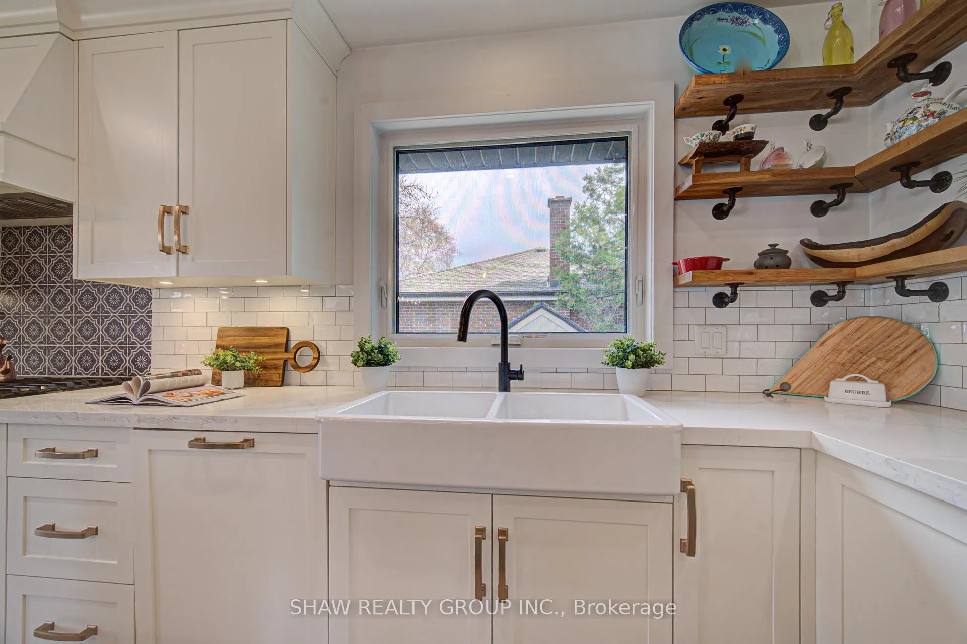 Photo 14 of 1486 Augustine Drive, Burlington, Mountainside — HOMEH
