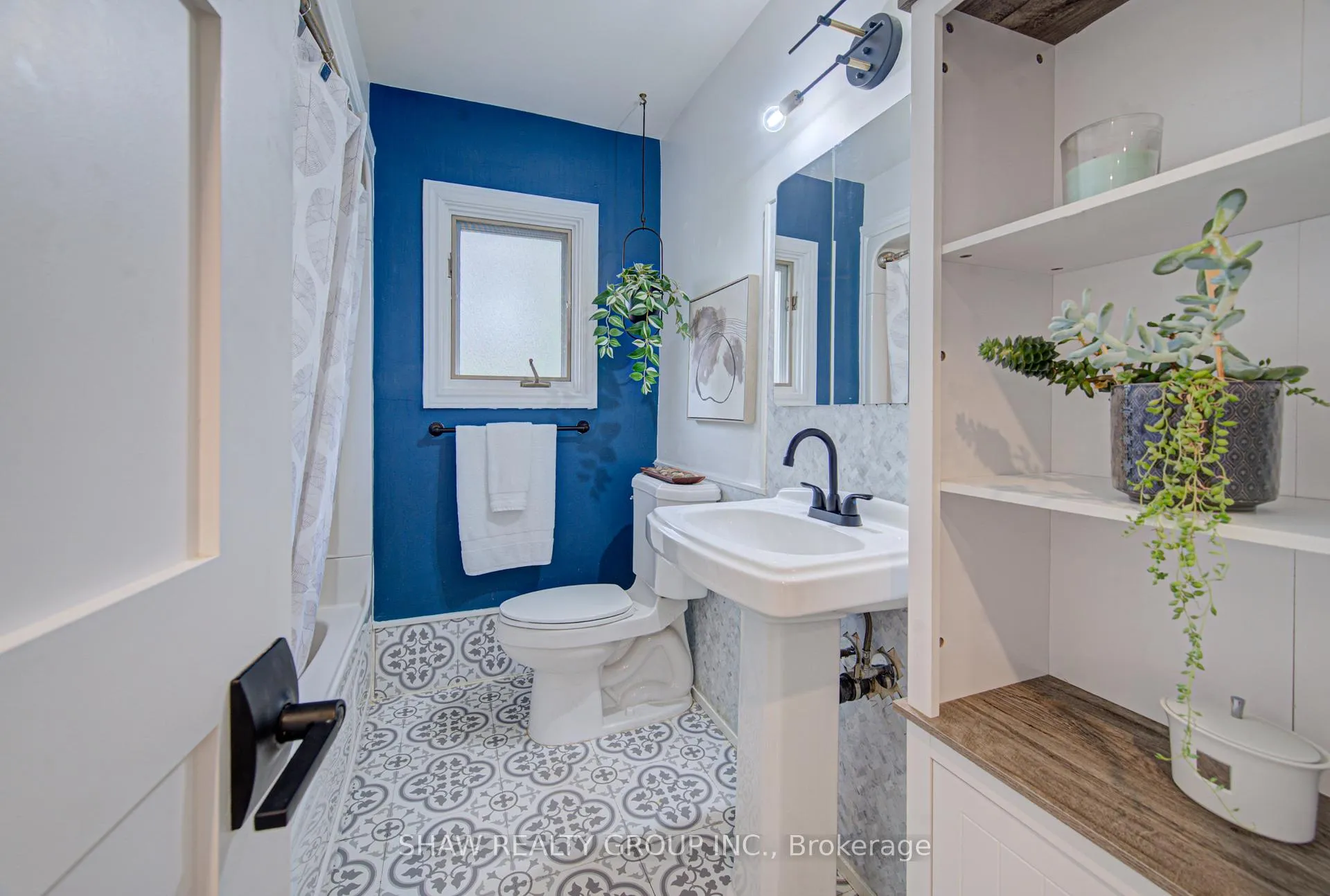 Photo 23 of 1486 Augustine Drive, Burlington, Mountainside — HOMEH