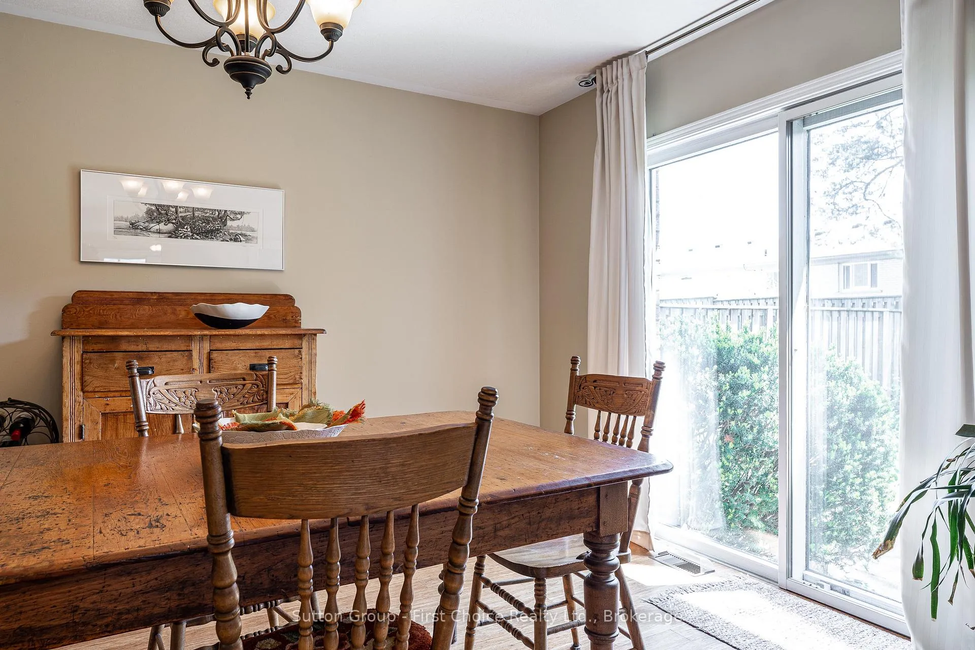 Photo 11 of 25 White Street, Stratford — HOMEH