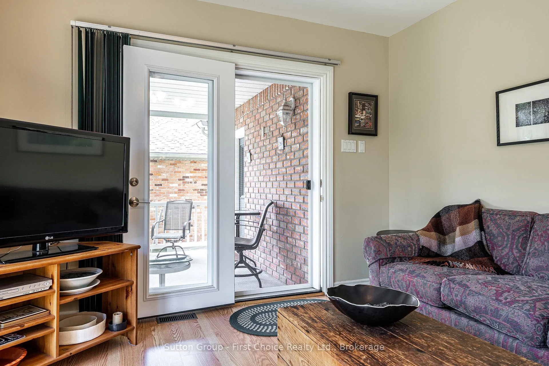Photo 21 of 25 White Street, Stratford — HOMEH