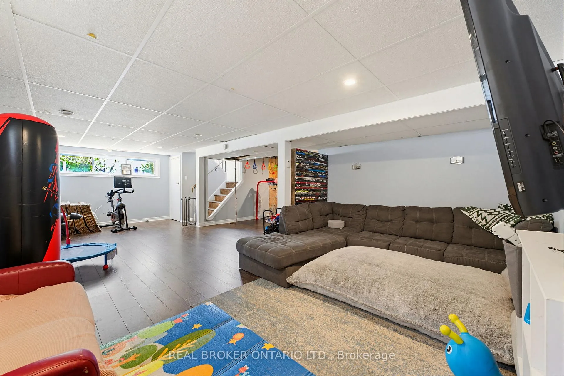 Photo 17 of 26 Aspen Crescent, Woolwich — HOMEH