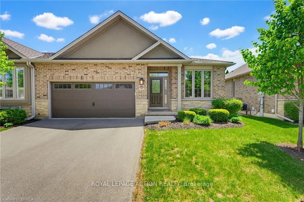 Photo 1 of Unit #9, 30 Cedar Street, Brant, Paris — HOMEH