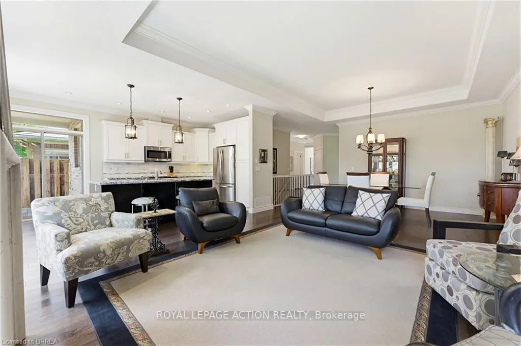 Photo 8 of Unit #9, 30 Cedar Street, Brant, Paris — HOMEH