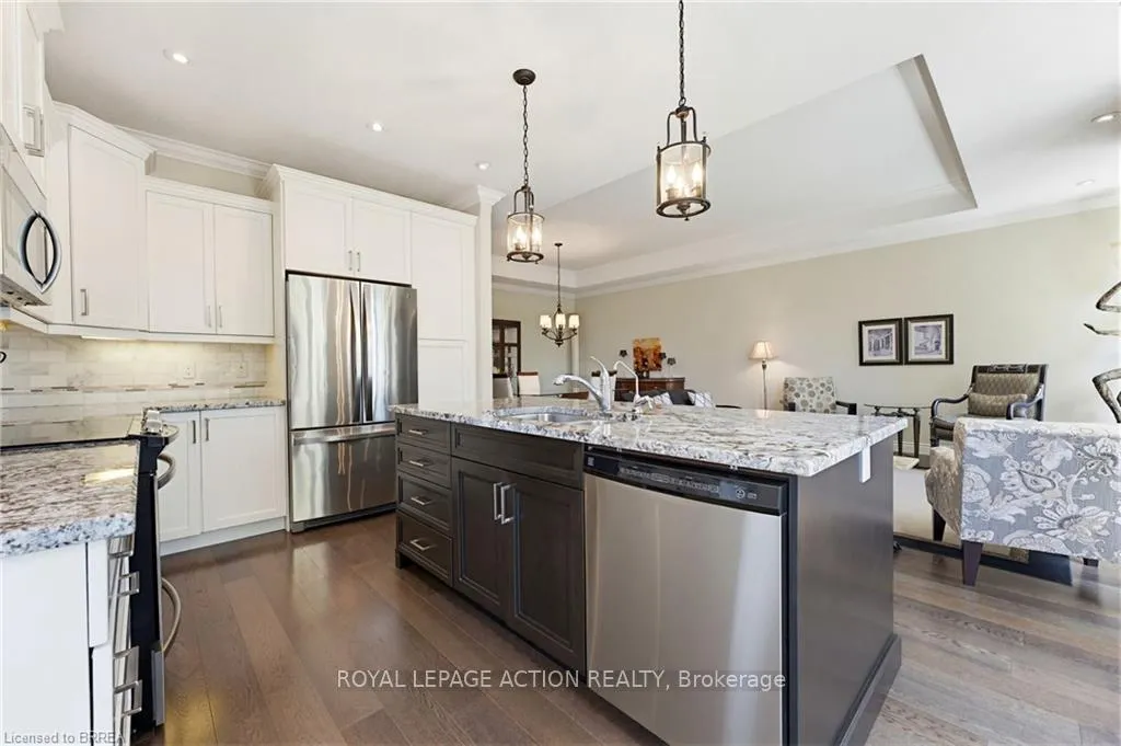 Photo 12 of Unit #9, 30 Cedar Street, Brant, Paris — HOMEH