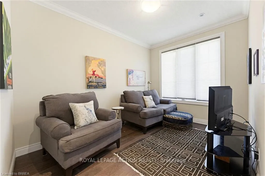 Photo 20 of Unit #9, 30 Cedar Street, Brant, Paris — HOMEH