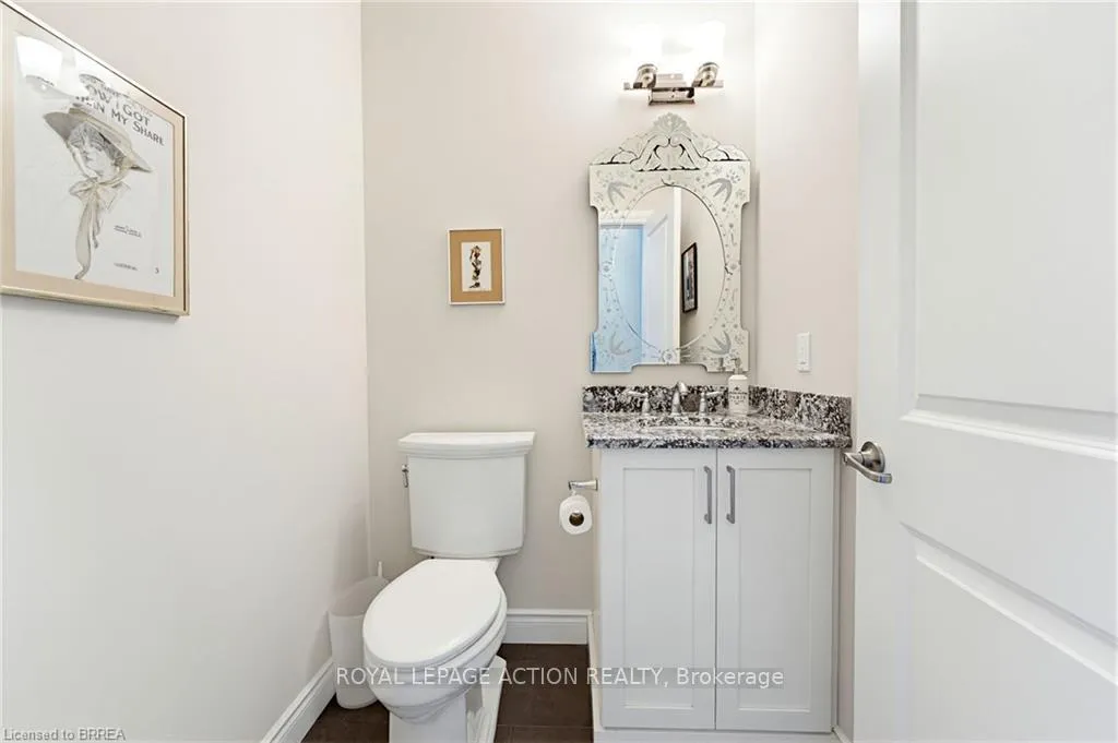 Photo 21 of Unit #9, 30 Cedar Street, Brant, Paris — HOMEH