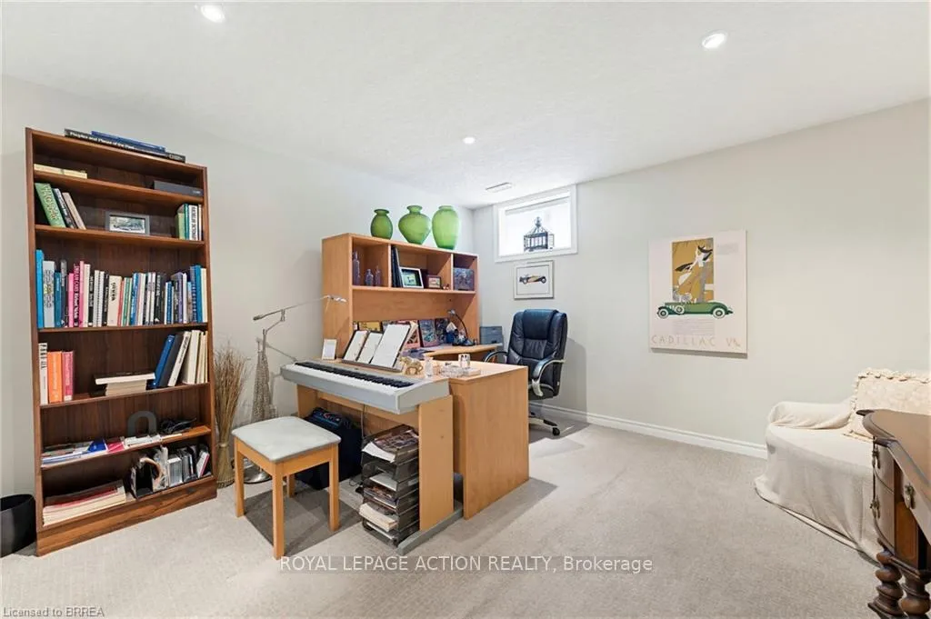 Photo 23 of Unit #9, 30 Cedar Street, Brant, Paris — HOMEH