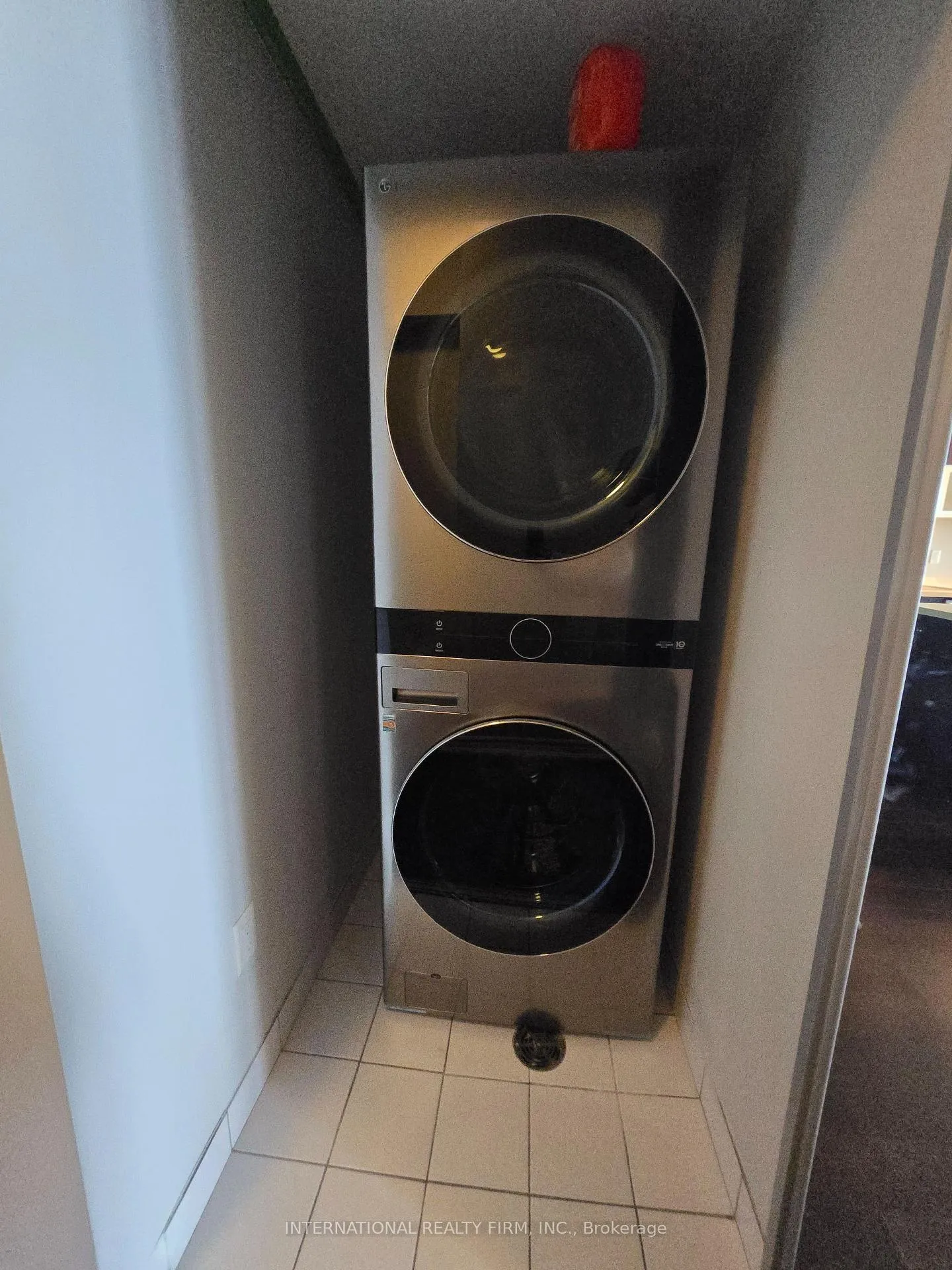 Photo 4 of Unit 3404, 386 Yonge Street, Toronto, Bay Street Corridor — HOMEH