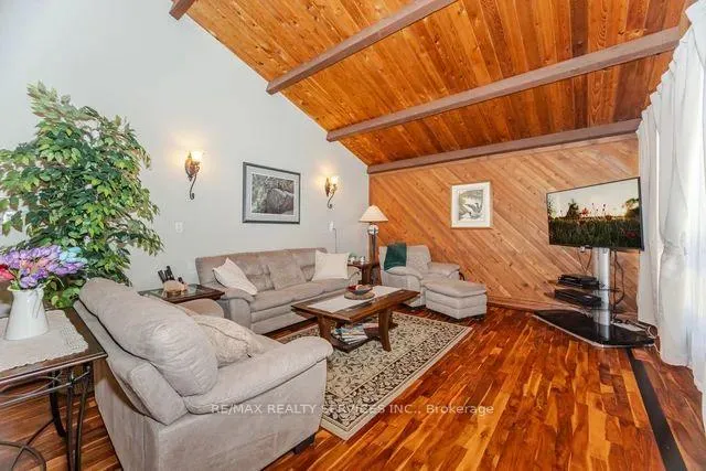 Photo 11 of 24 Cedar Drive, Caledon, Rural Caledon — HOMEH