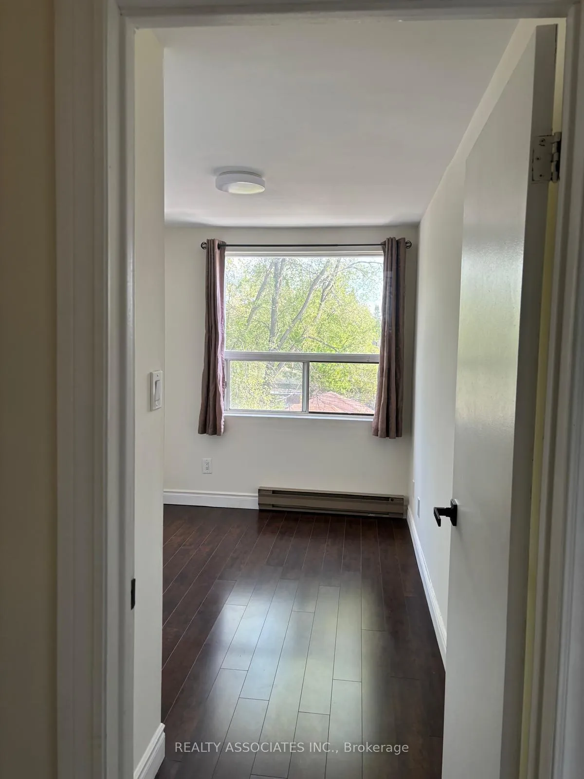 Photo 7 of Unit B, 1389 Danforth Avenue, Toronto, Greenwood-Coxwell — HOMEH