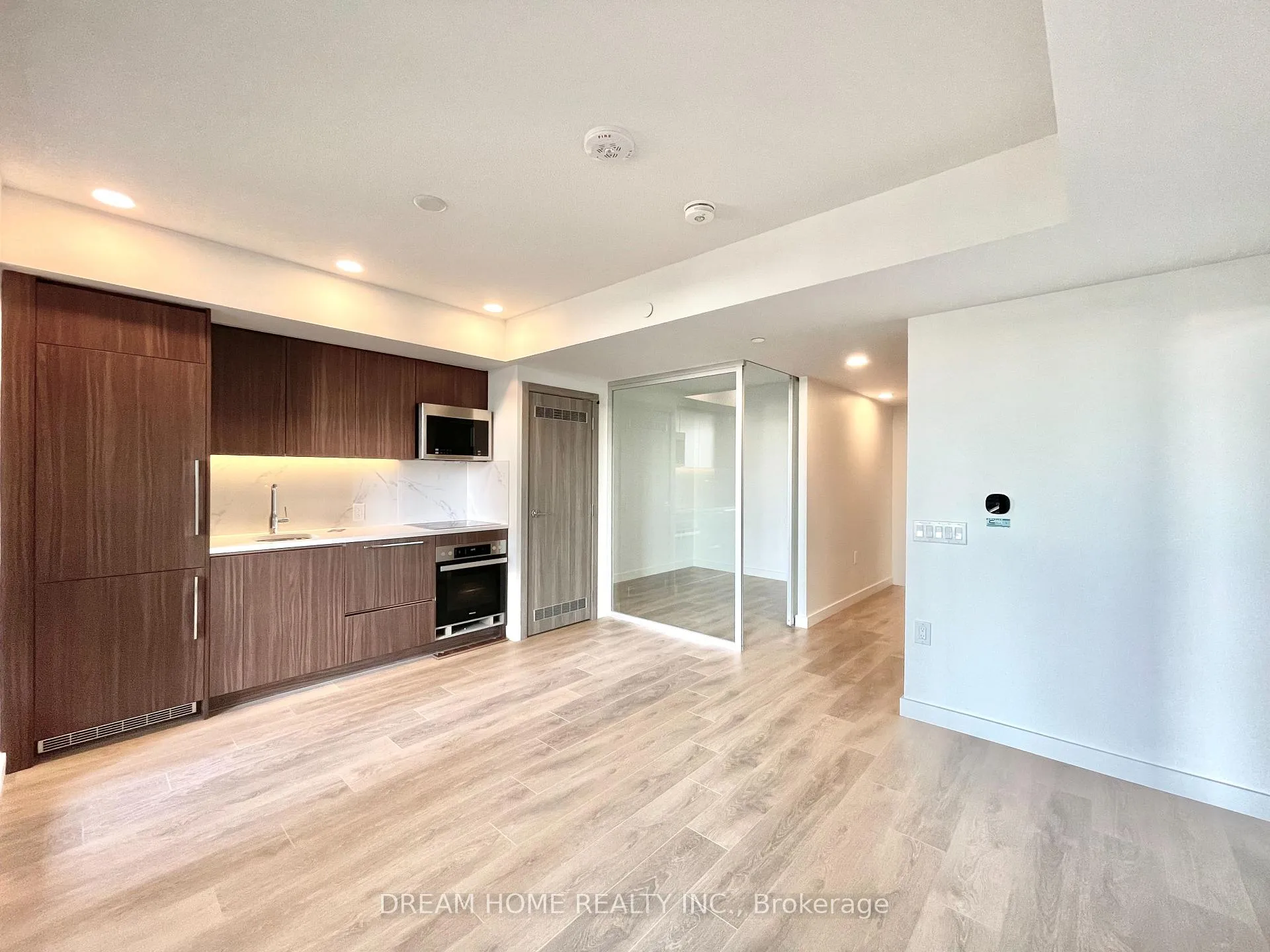 Photo 2 of Unit 1810, 38 Widmer Street, Toronto, Waterfront Communities — HOMEH