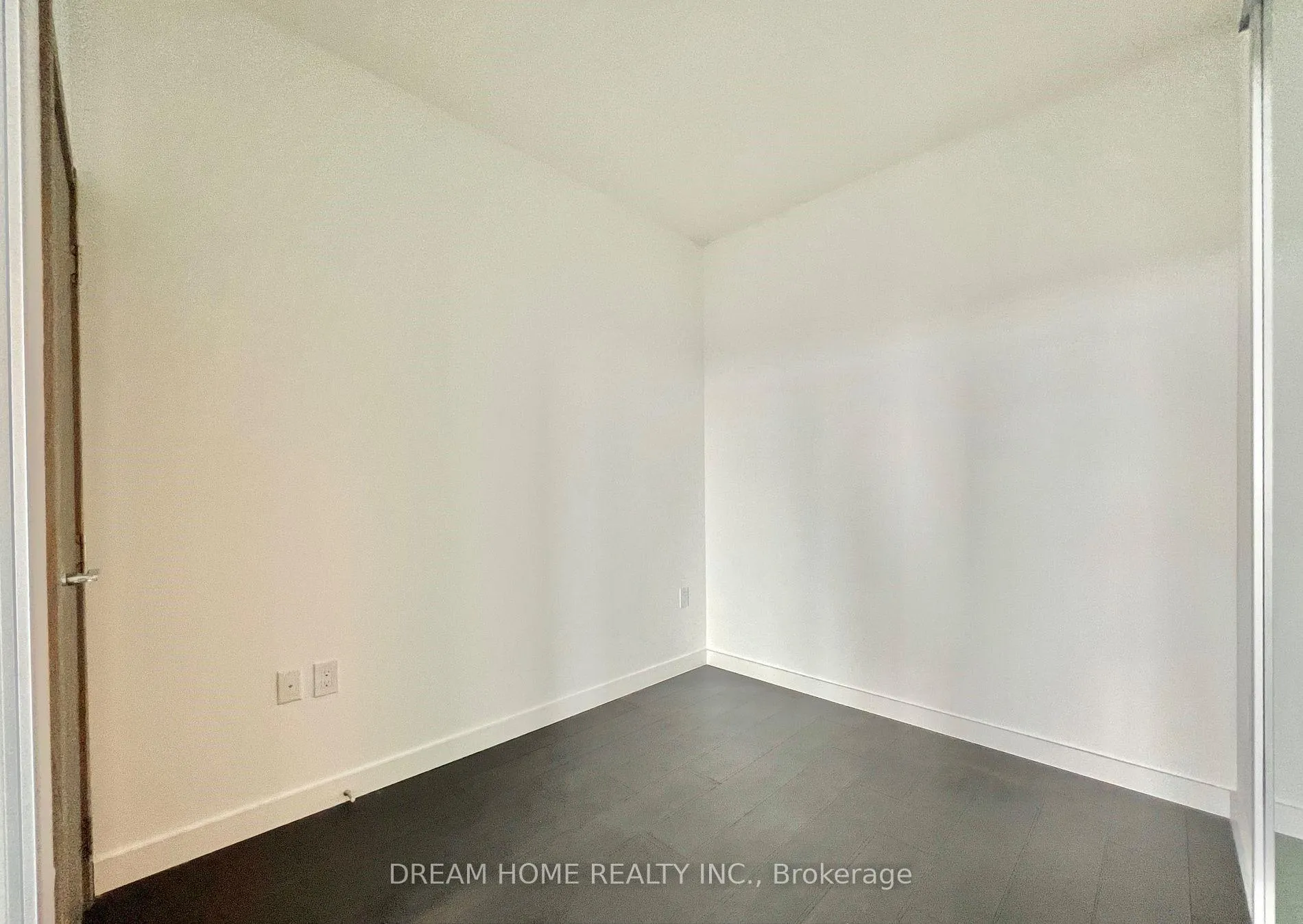 Photo 5 of Unit 1810, 38 Widmer Street, Toronto, Waterfront Communities — HOMEH