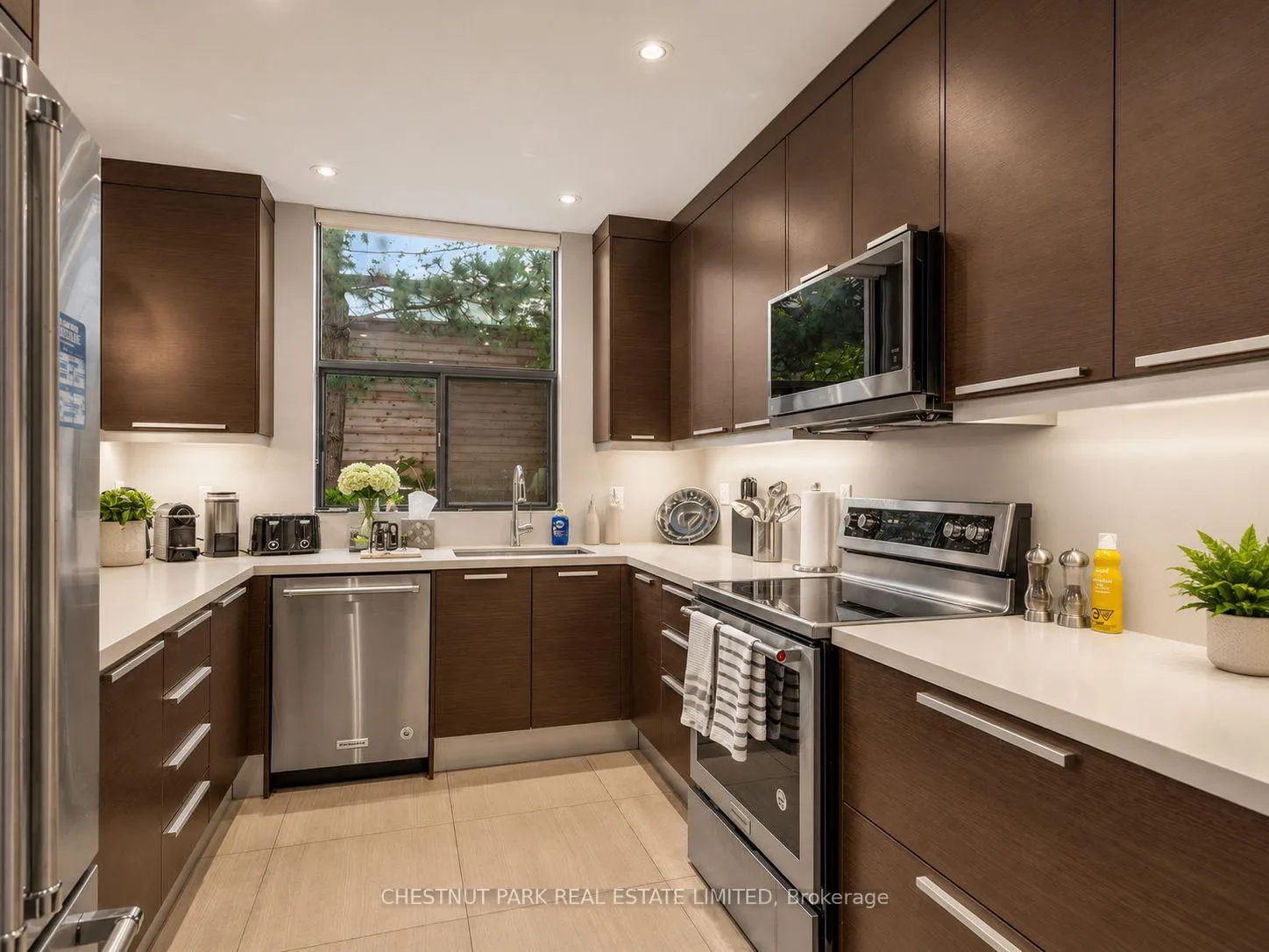 Photo 7 of Unit 100, 616 Avenue Road, Toronto, Casa Loma — HOMEH