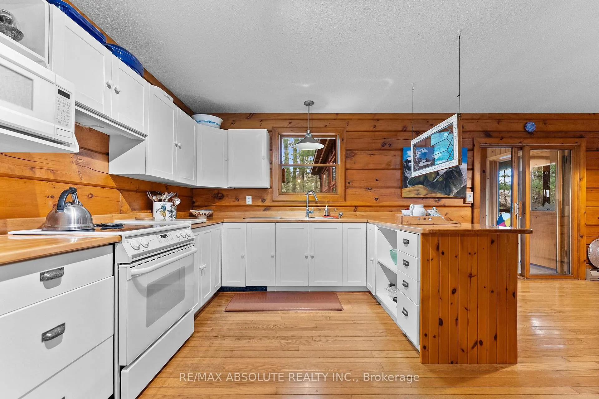 Photo 16 of 21 Forest Ridge Road, McNab/Braeside, Mcnab/Braeside Twps — HOMEH