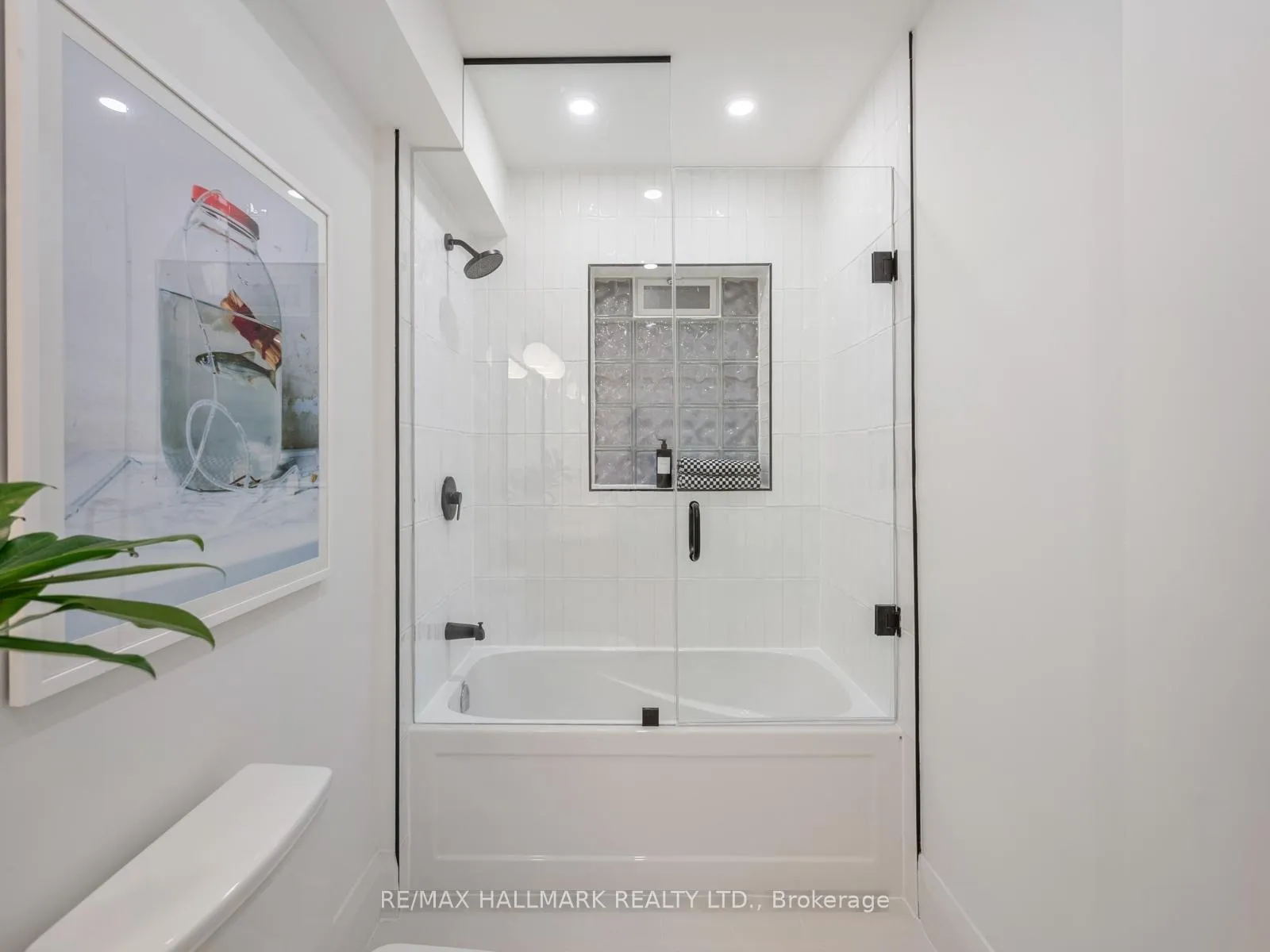 Photo 18 of 33 Mortimer Avenue, Toronto, Broadview North — HOMEH