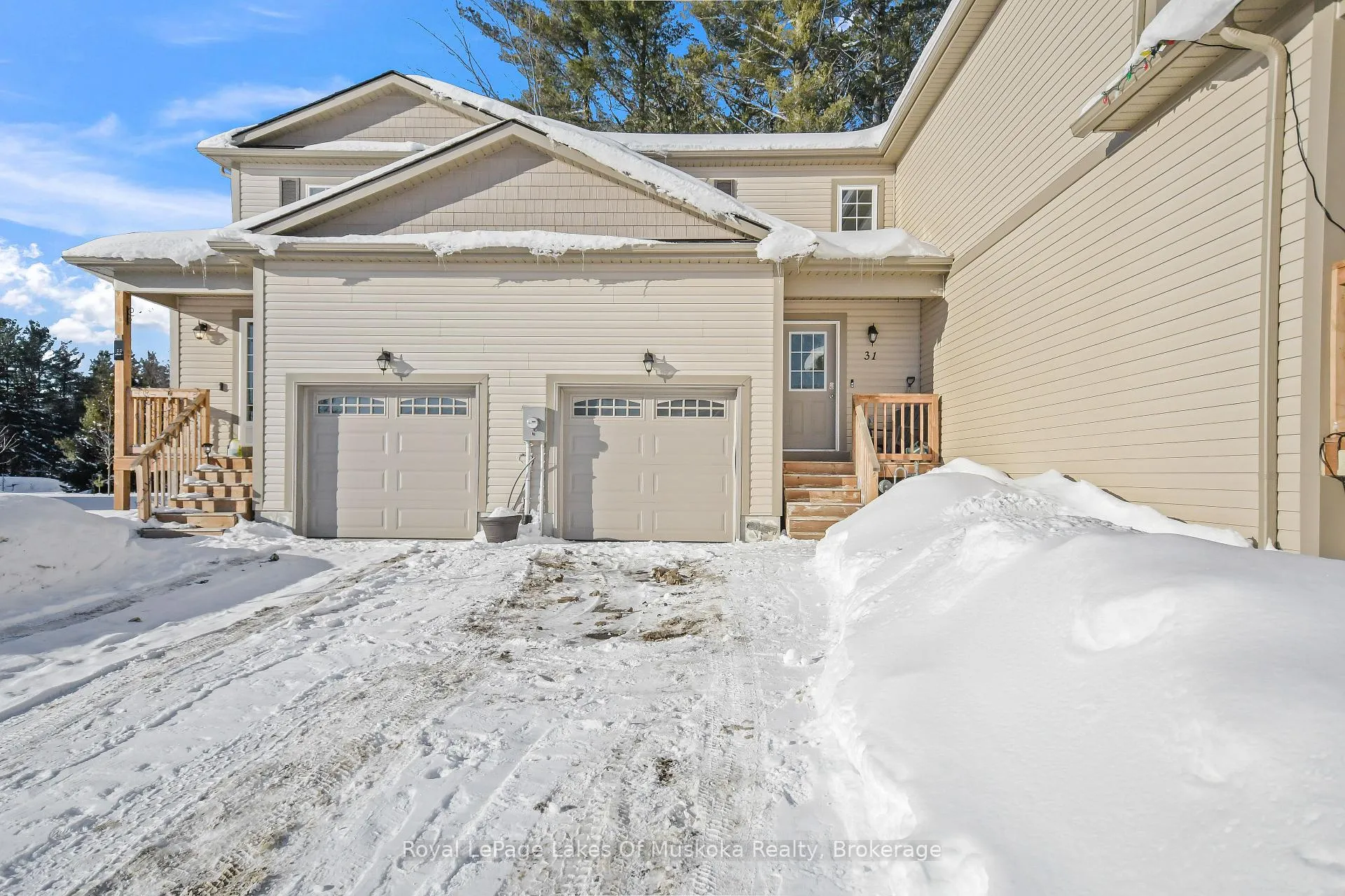 Photo 3 of 31 Nicole Park Place, Bracebridge, Macaulay — HOMEH