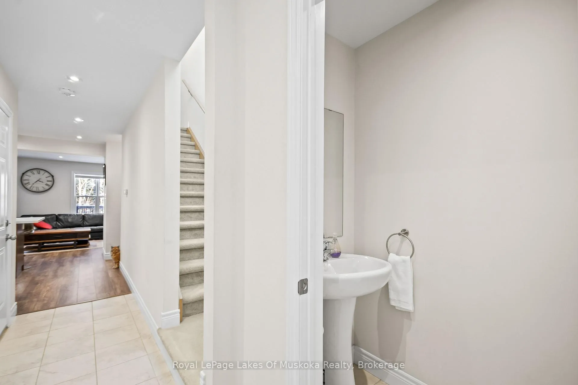 Photo 9 of 31 Nicole Park Place, Bracebridge, Macaulay — HOMEH