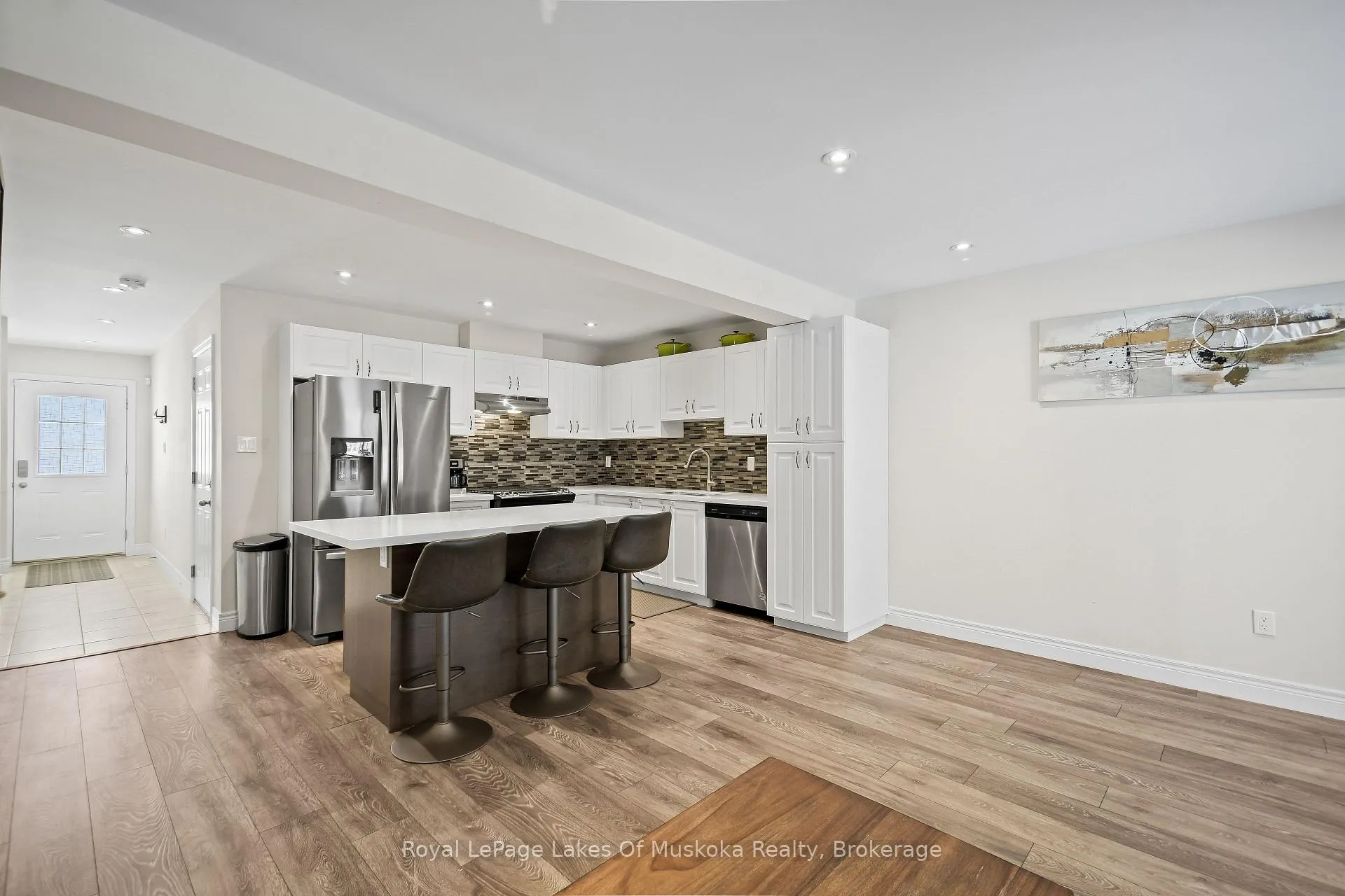 Photo 17 of 31 Nicole Park Place, Bracebridge, Macaulay — HOMEH