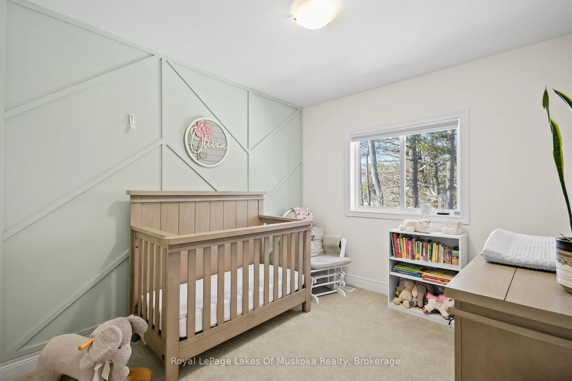 Photo 24 of 31 Nicole Park Place, Bracebridge, Macaulay — HOMEH