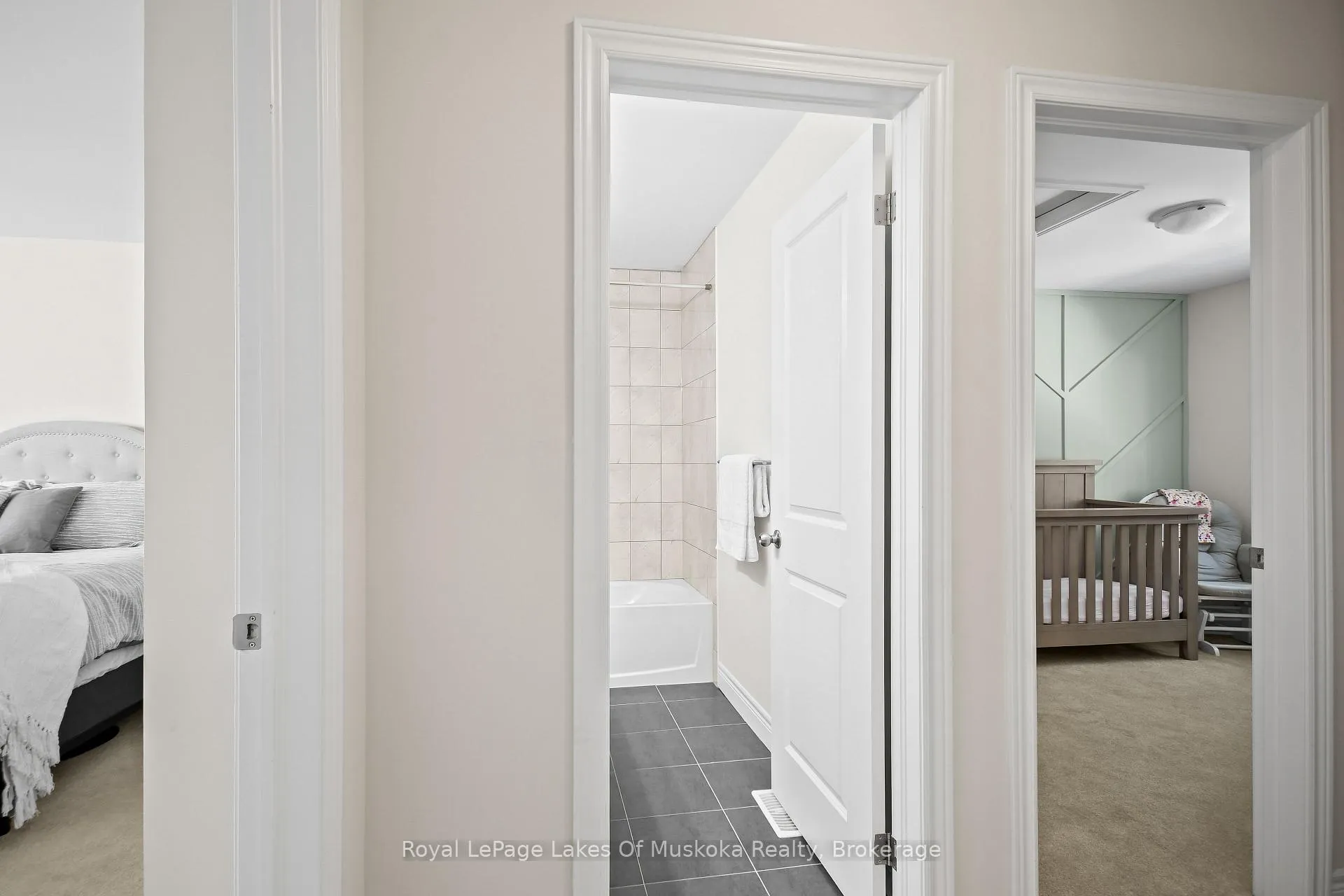 Photo 26 of 31 Nicole Park Place, Bracebridge, Macaulay — HOMEH