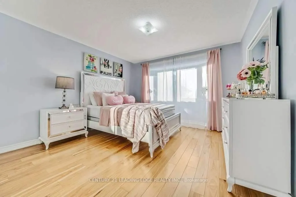 Photo 24 of 25 Mondeo Drive, Scarborough, Dorset Park — HOMEH