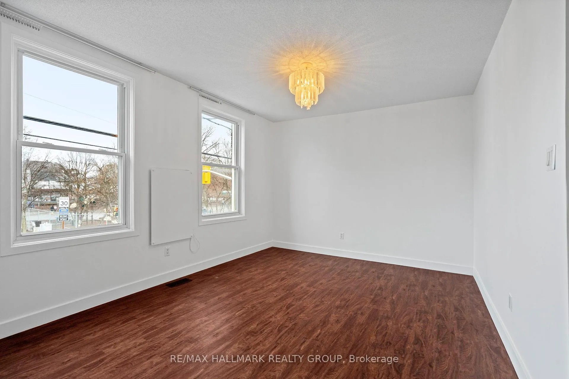 Photo 3 of 378 Booth Street, Ottawa, West Centre Town — HOMEH