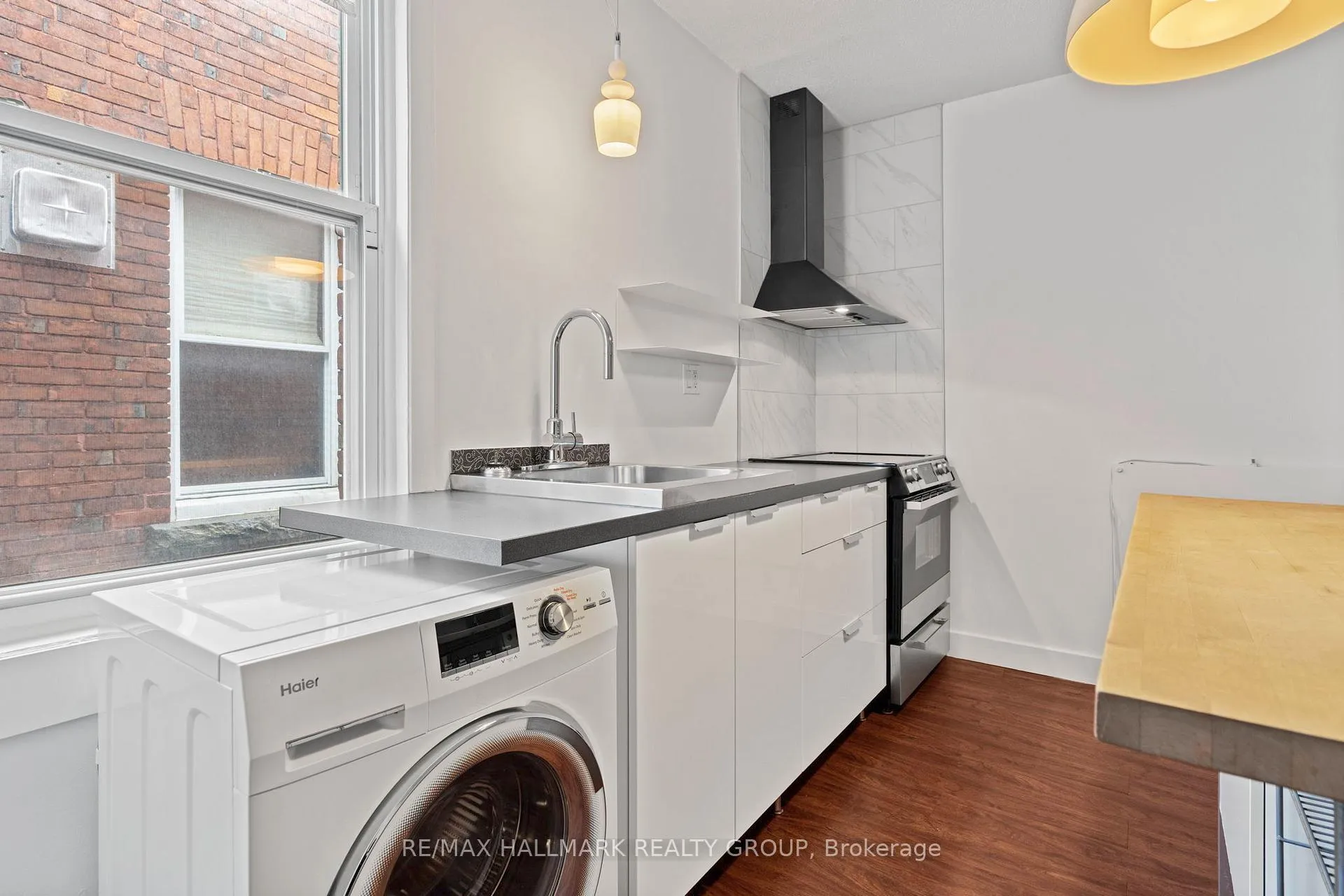 Photo 8 of 378 Booth Street, Ottawa, West Centre Town — HOMEH